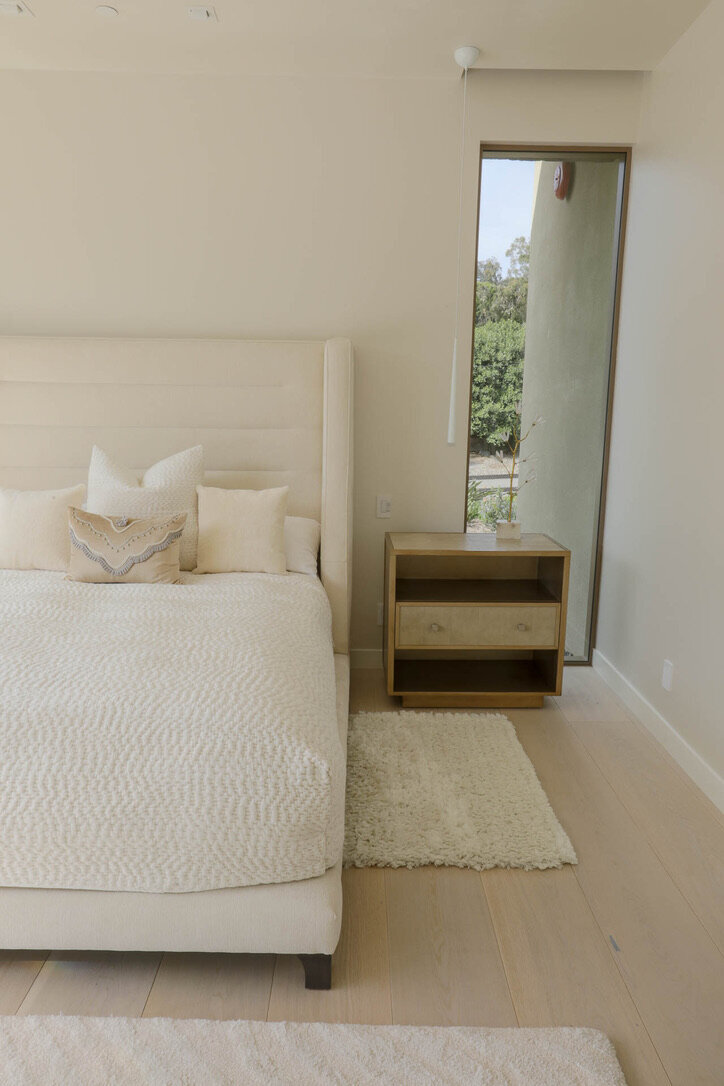 8B1B2C10-E295-4B7D-A49A-BA7B07CFF700_1_105_c