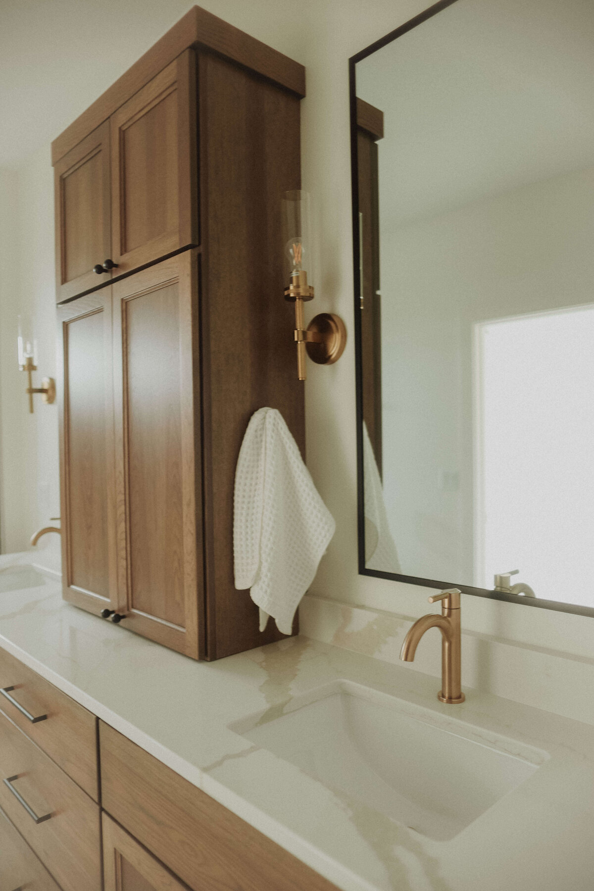 3029-Bathroom-Grimes-Central-Iowa-Custom-Home-JRL-Builders-3F1A4548