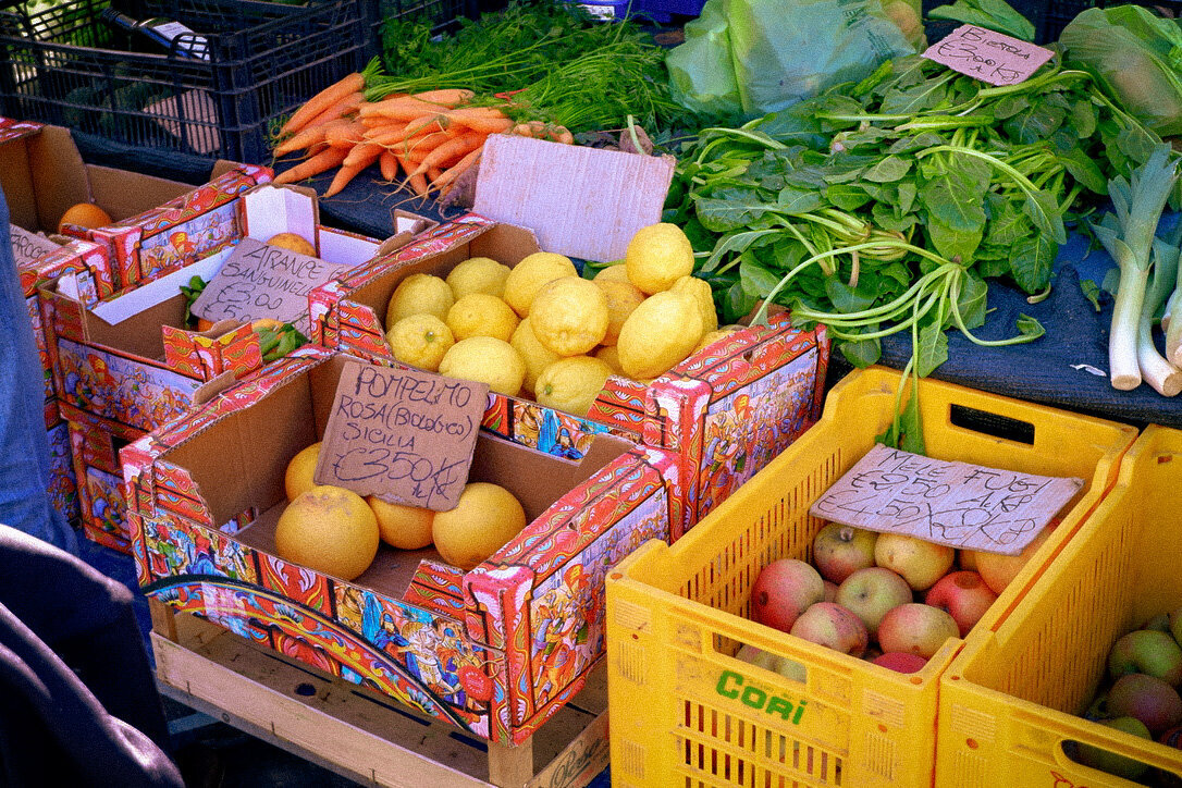 Santo Spirito Market Stand