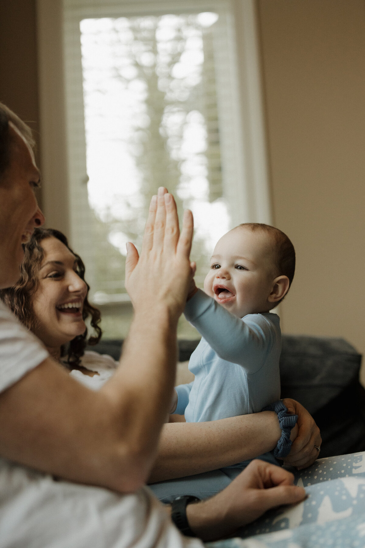 Seattle based motherhood, newborn and family photographer.