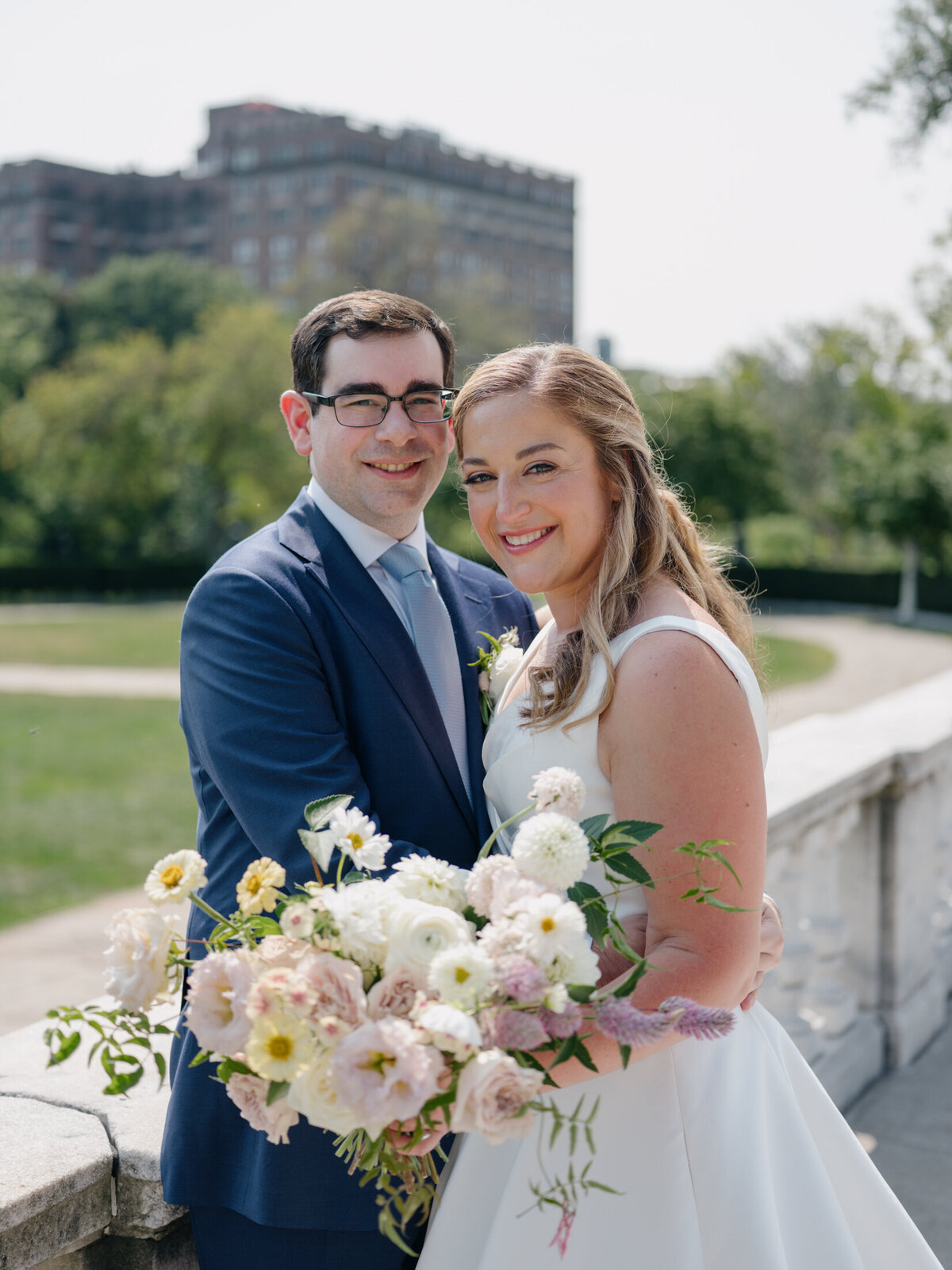 bride-groom-wedding-portrait-cleveland-art-muesum-11