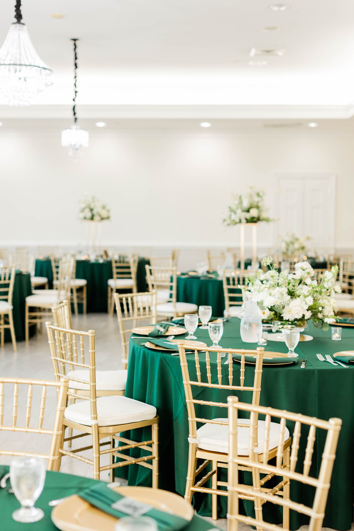 WHS17850Whole-Heart-Studios-House-Wedding