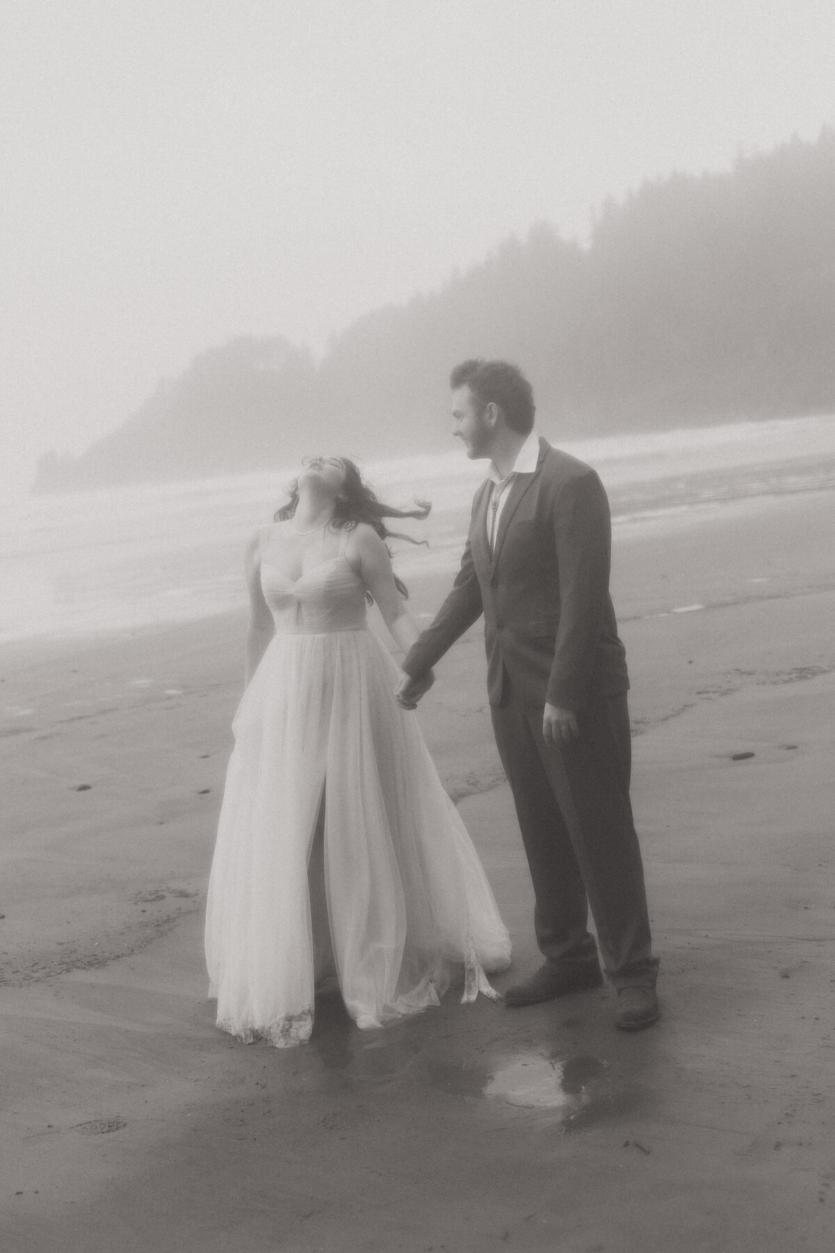 PNWElopementPhotographer_Documentaryweddingphotographer_ElkFlats_TravelWedding-249