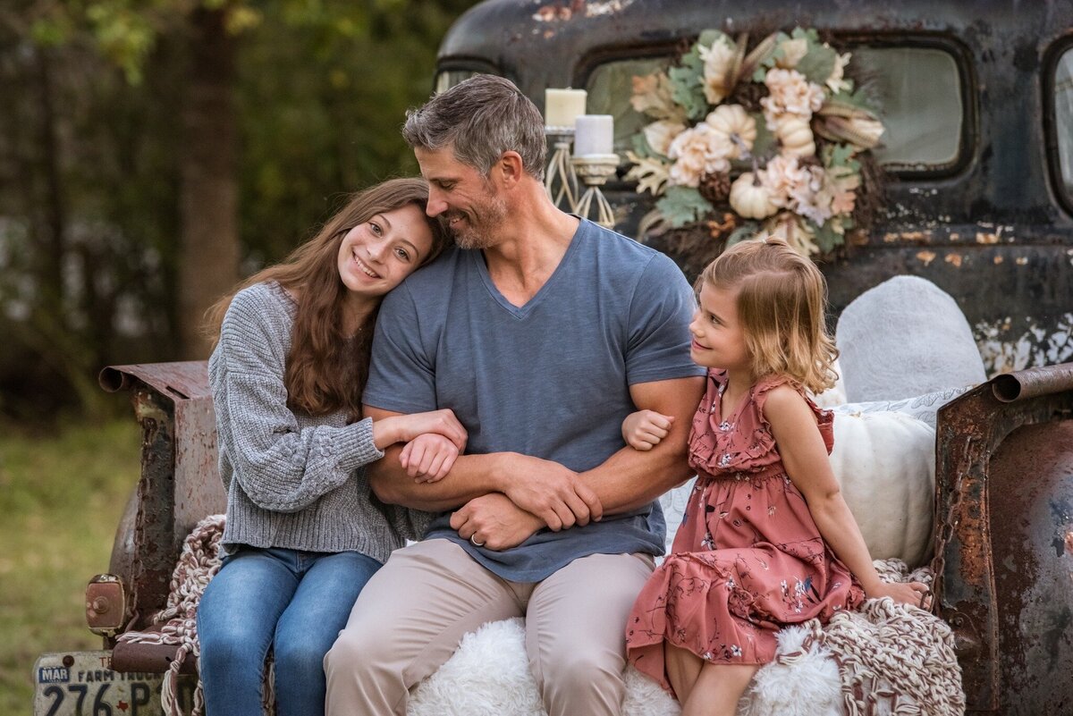 Family Portrait - Natasha Snyder Photography - Santa Fe Texas - Little Ranch Farm