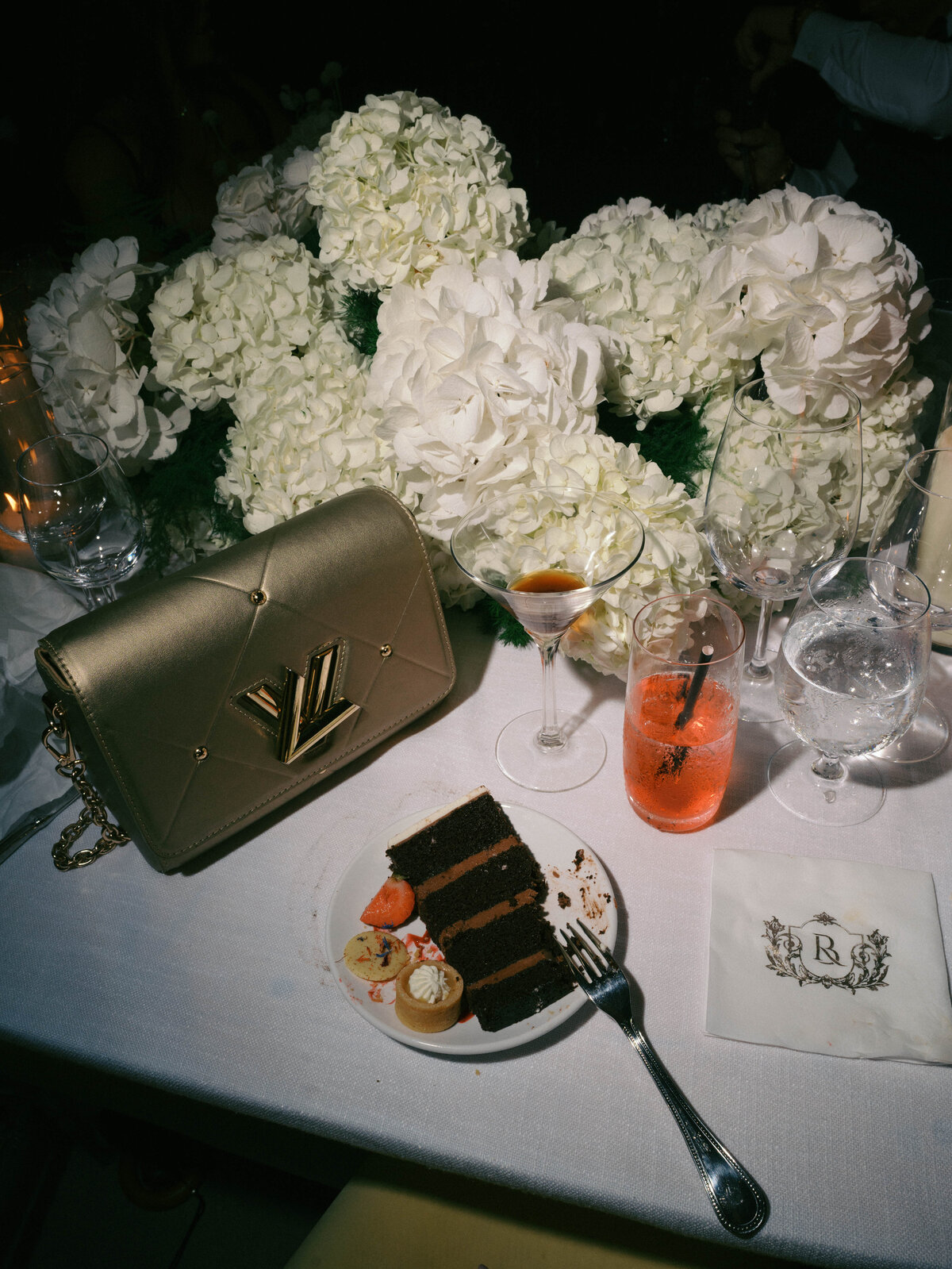 luxury-hydrangera-wedding-inspiration-newport-rhode-island