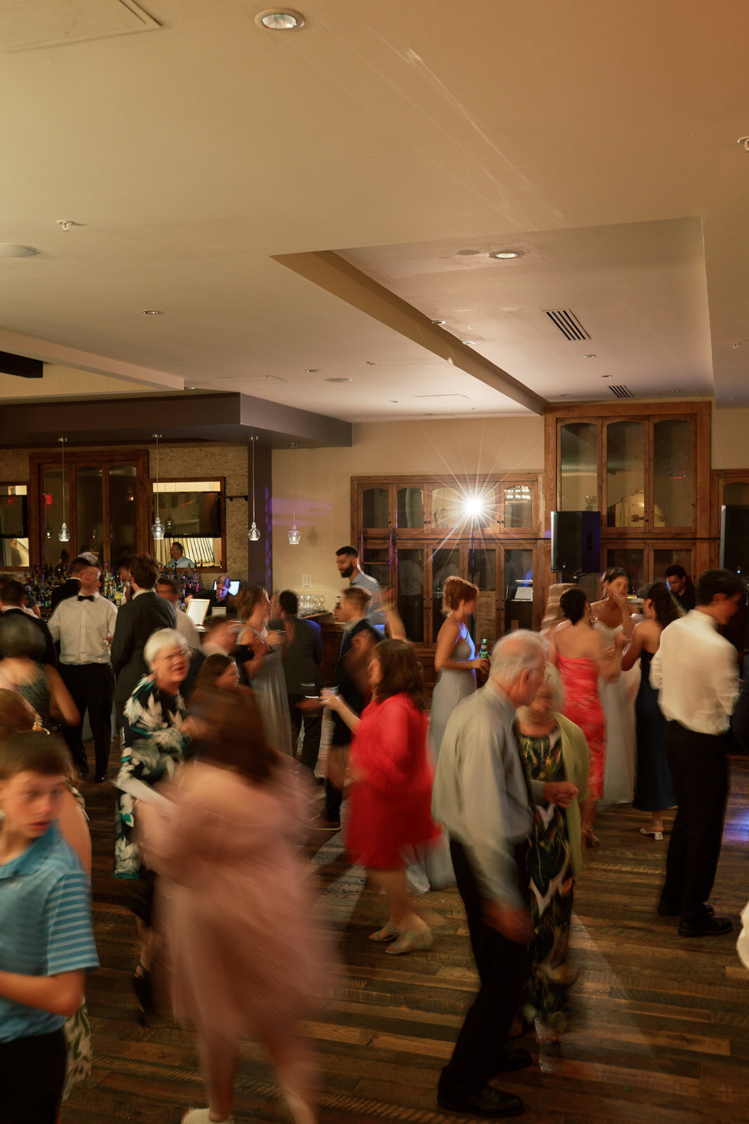 Club-at-Corazon-Wedding-ColumbusOhio-JNBroski-OliviaCasey059