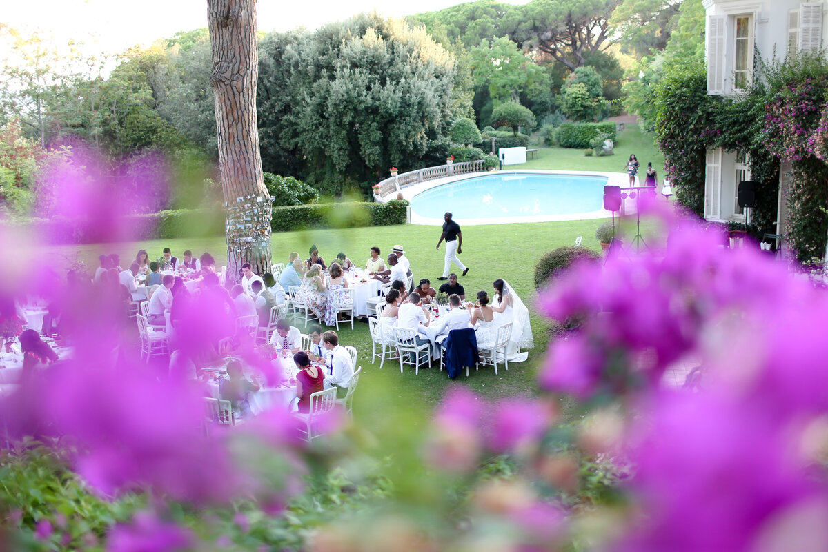 luxury-destination-wedding-chateau-garibondy-cannes-french-riviera-leslie-choucard-photography-33