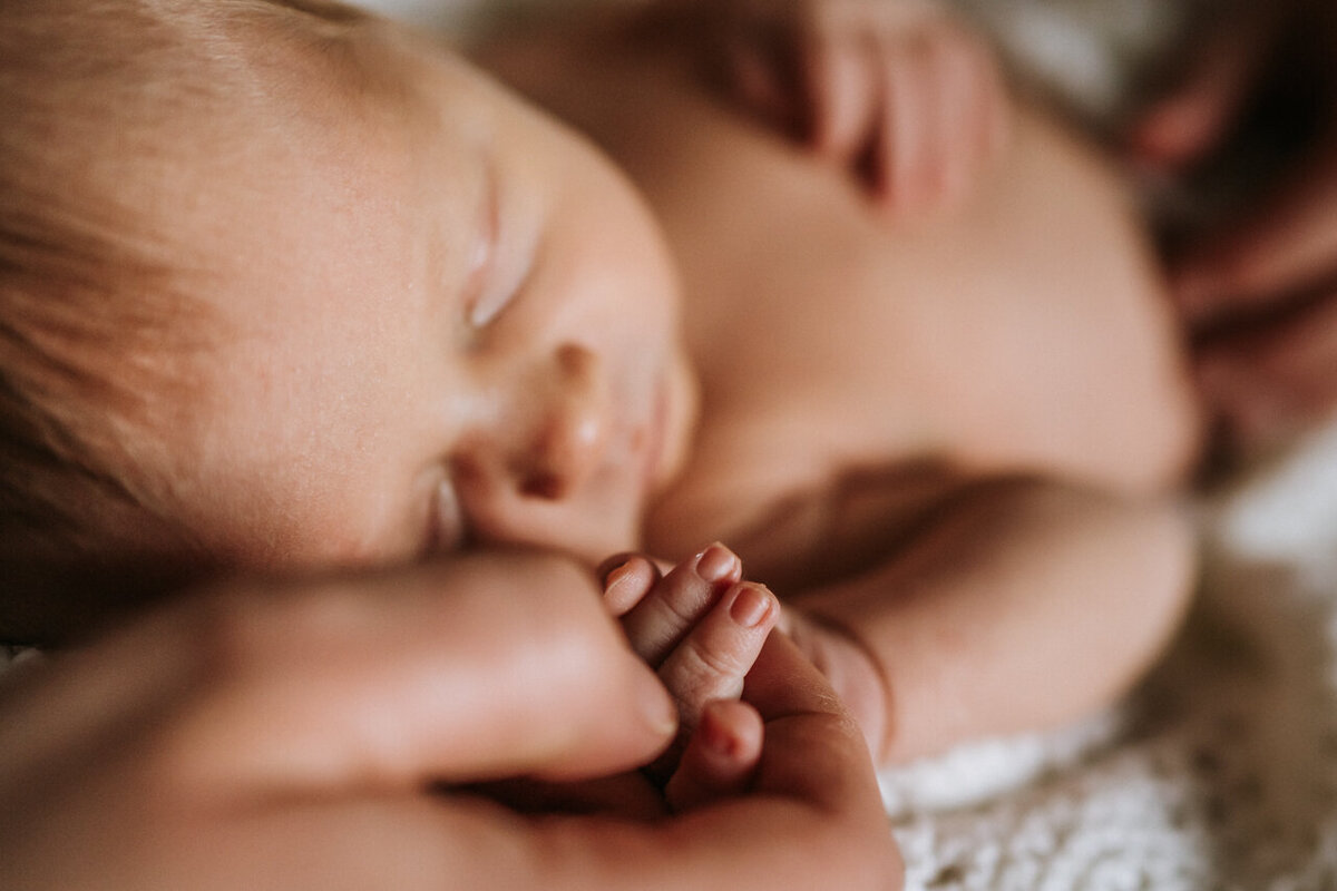 birth-newborn-photographer-doula-buckinghamshire-13