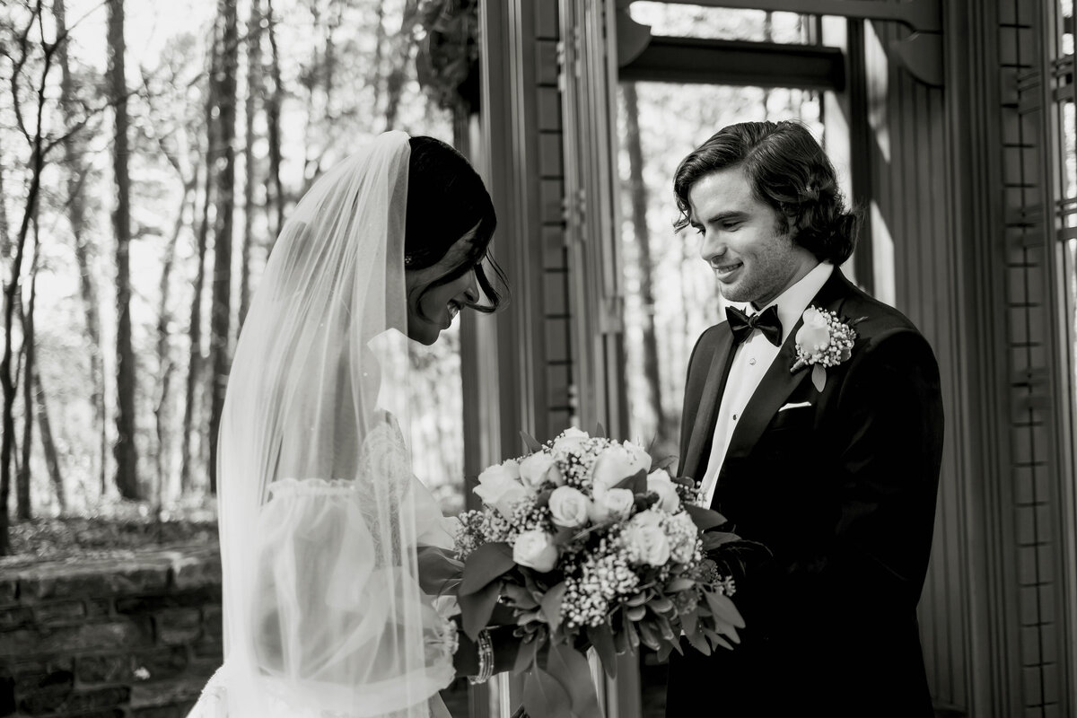 bride and groom in Bella Vista Arkansas