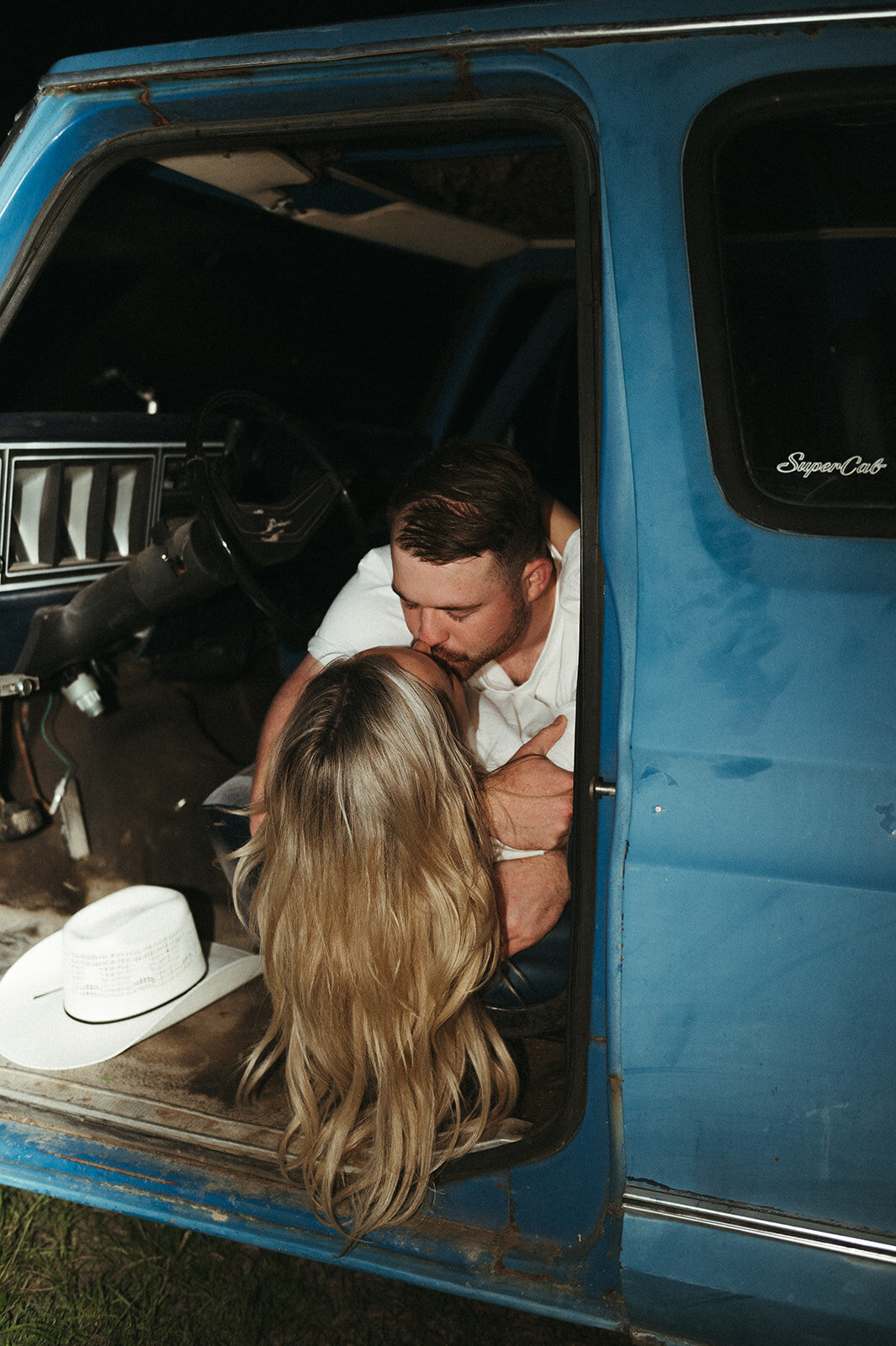 presley-gray-nighttime-western-montana-engagement0354