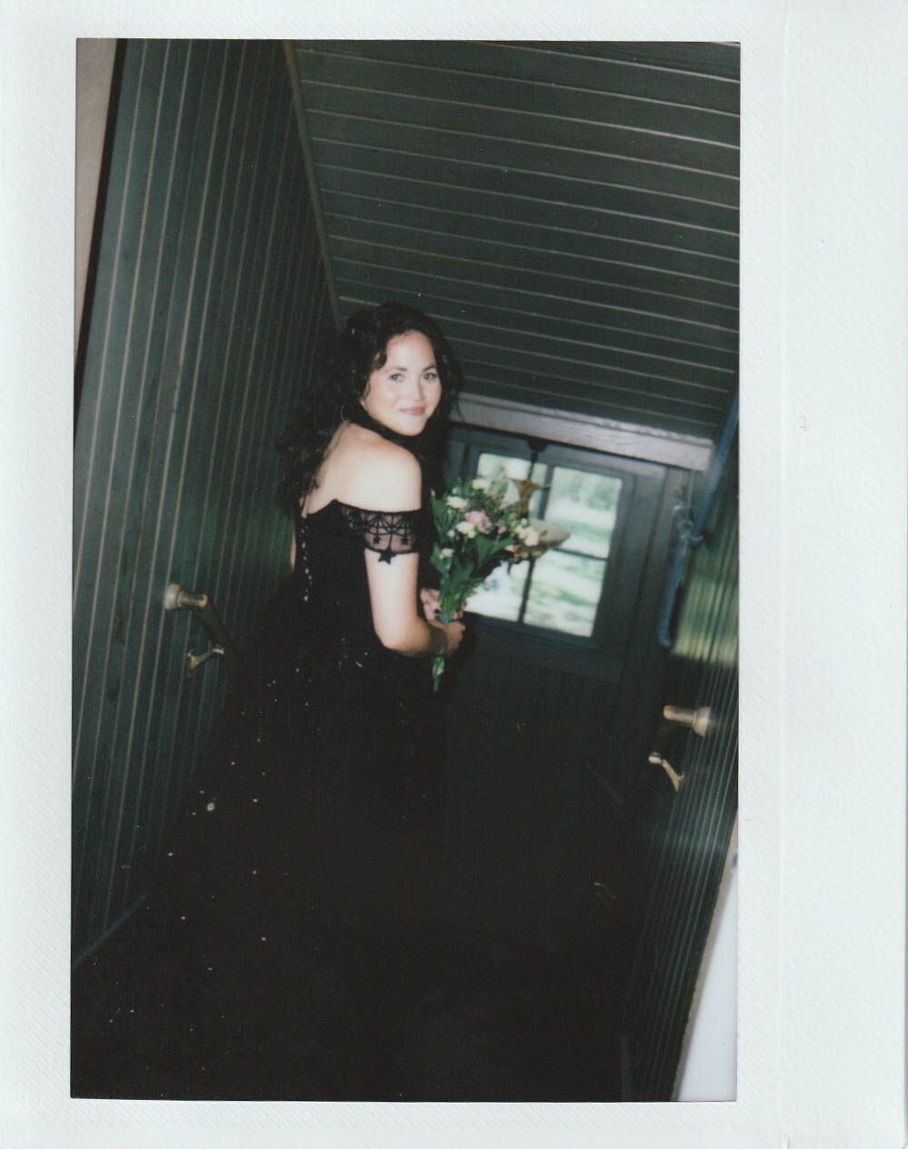 GettingReady_Brenda&JanieElopementPhotos_OregonWeddingPhotographer_KuroCreativeHouse-84