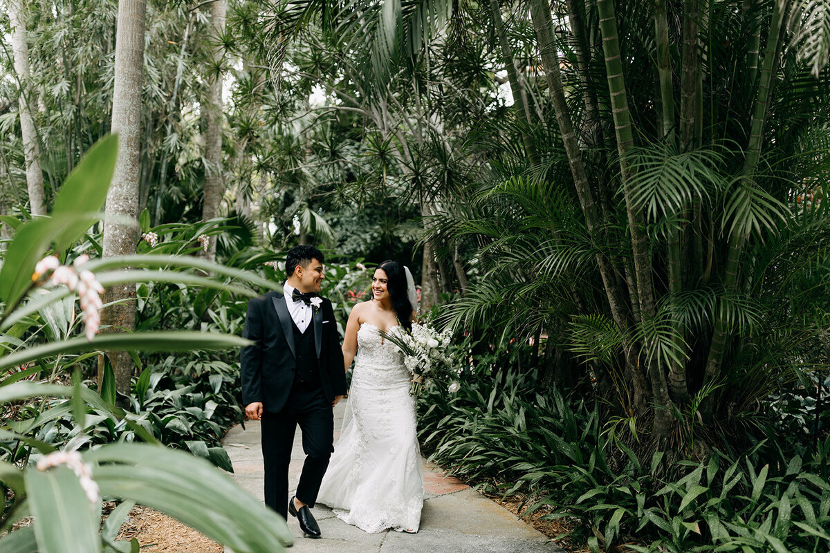 amber-whorter-sunken-gardens-florida-elopement-chantilly-chic-celebrations-26
