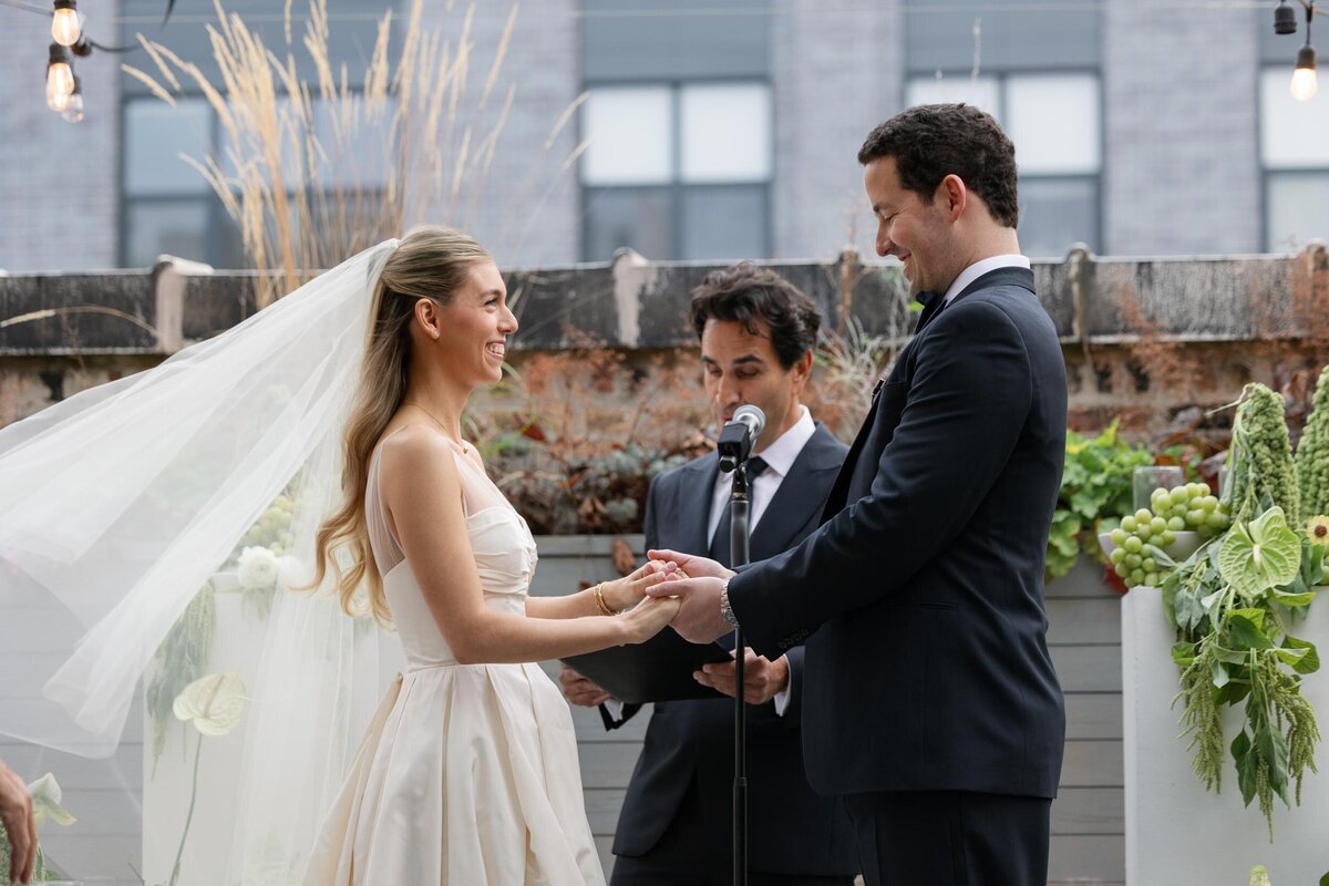 chicago-film-wedding-photographer-bixi-beer-65