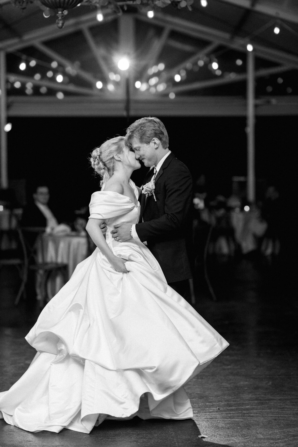 Hannah & Harrison - Dara's Garden - East Tennessee Wedding Photographer - Alaina René Photography-211