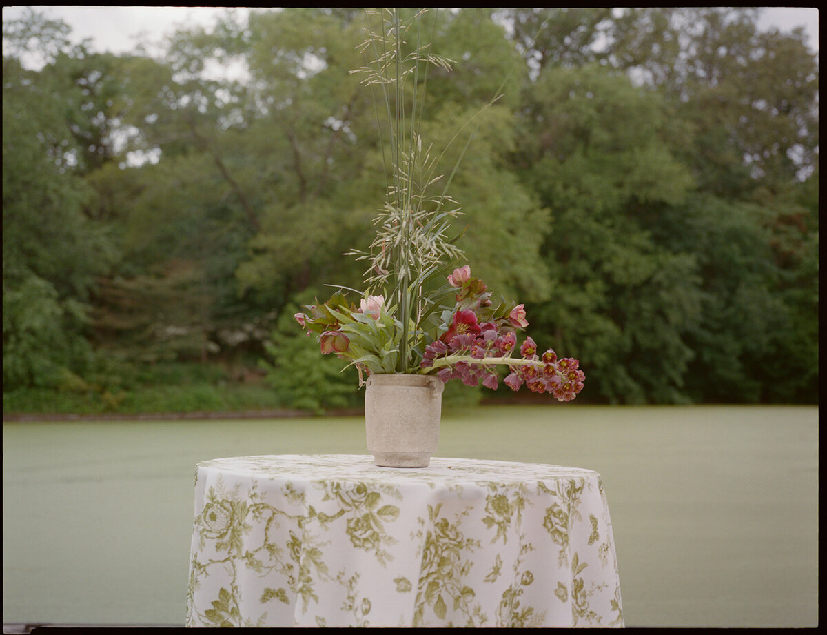 Faye-Fern-Creative-Ruby-Olivia-Rae-Hersey-Eugen-Hotaj-Prospect-Park-Boathouse-Wedding-Cocktail-Hour-Details-06