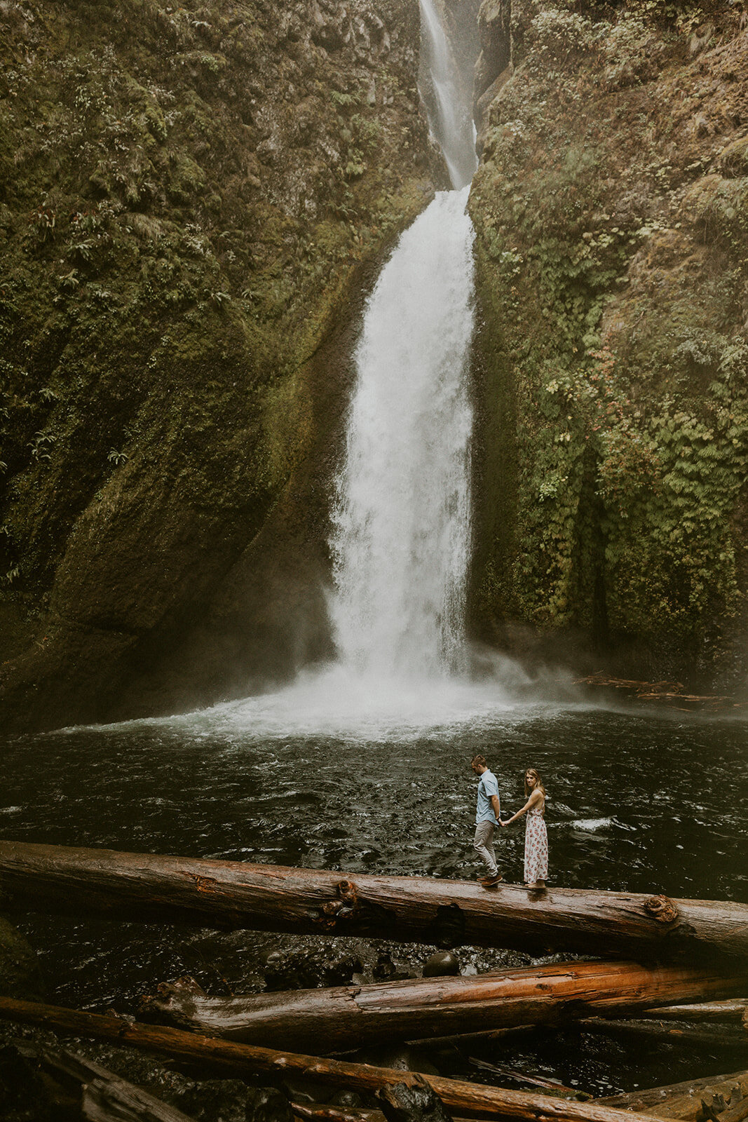 ali-rae-photography-wahclella-falls-engagement-session-pnw-125_websize