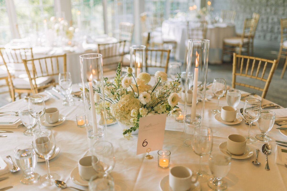 H&Z - Inn on Twenty Wedding Flowers4