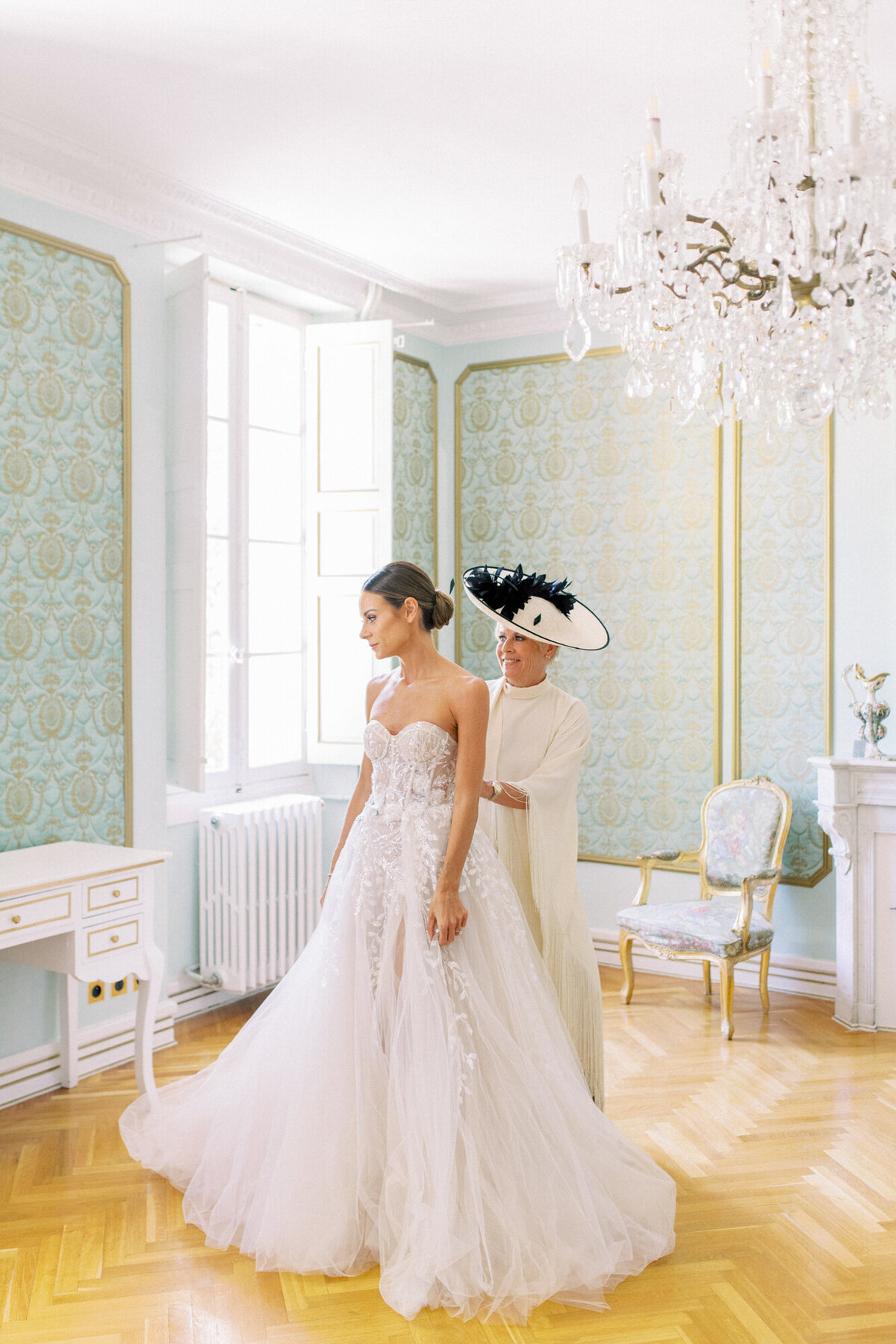 Maïlys Fortune Photography Husband Wife Wedding Weddings Photography France Switzerland Italy Timeless Dreamy Imagery Bilingual French English Destination Weddings Destination Wedding Provence French Riviera Paris Lake Como Tuscany52