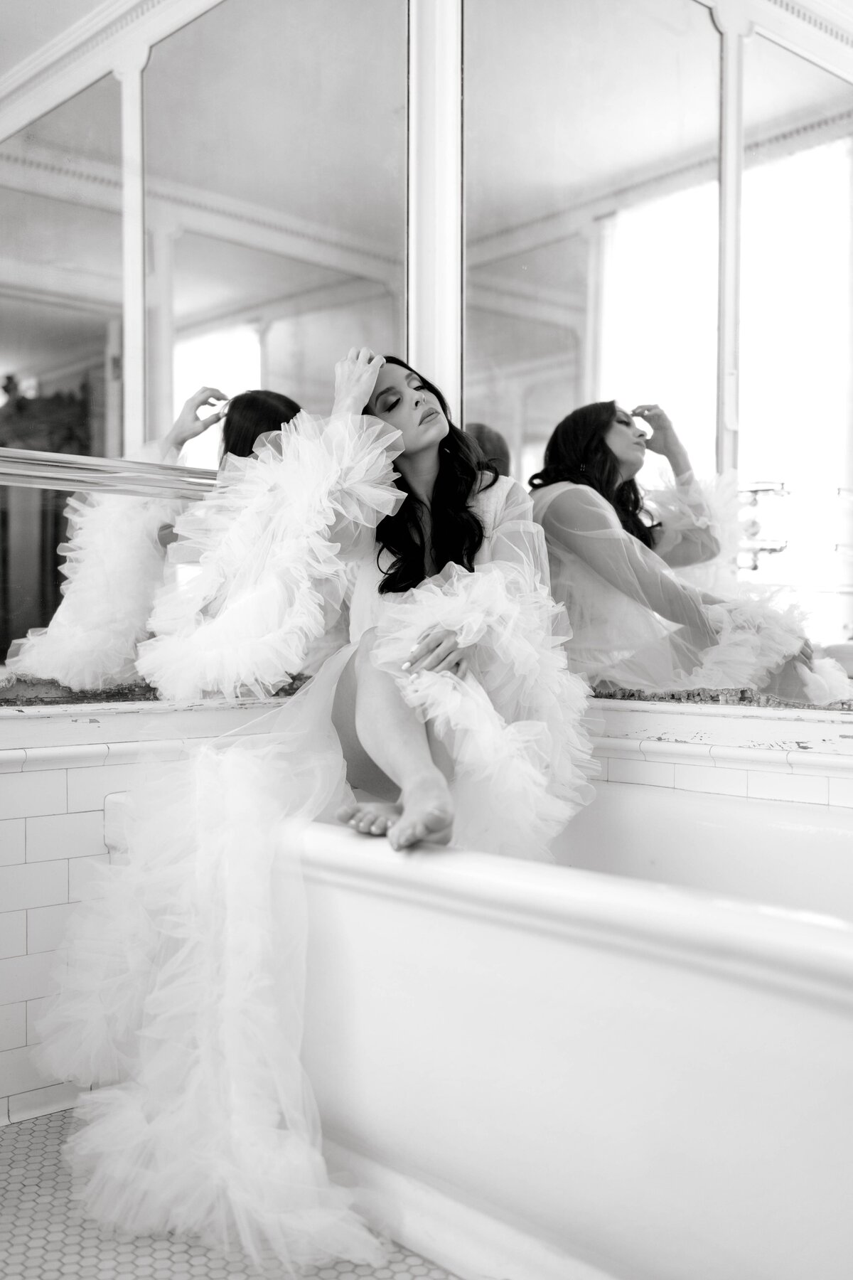 Caprio Captured Photography - Linden Place - Wedding Photographer -  Bridal Suite