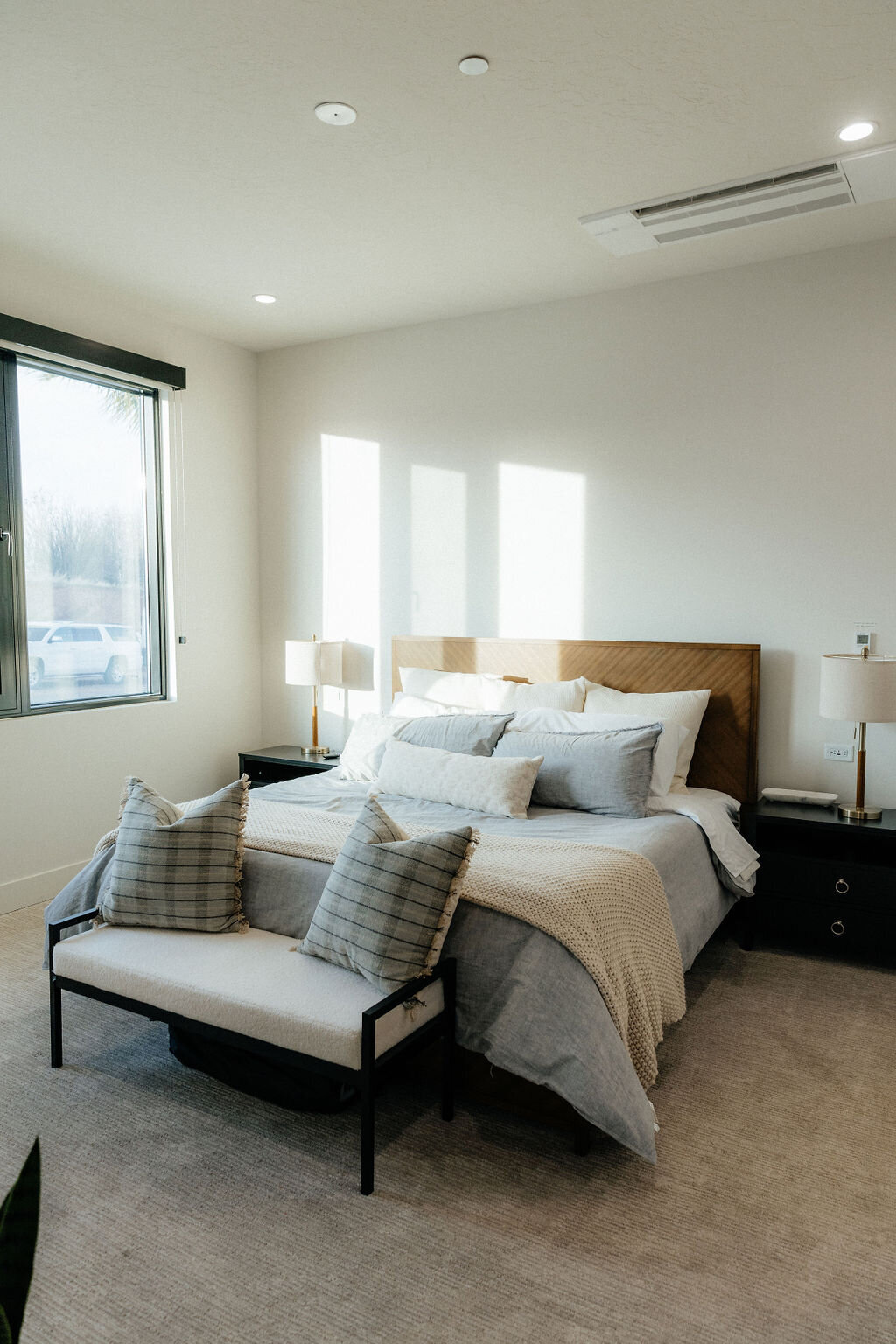 Beezah_FrankiesPlace_ALL-118
