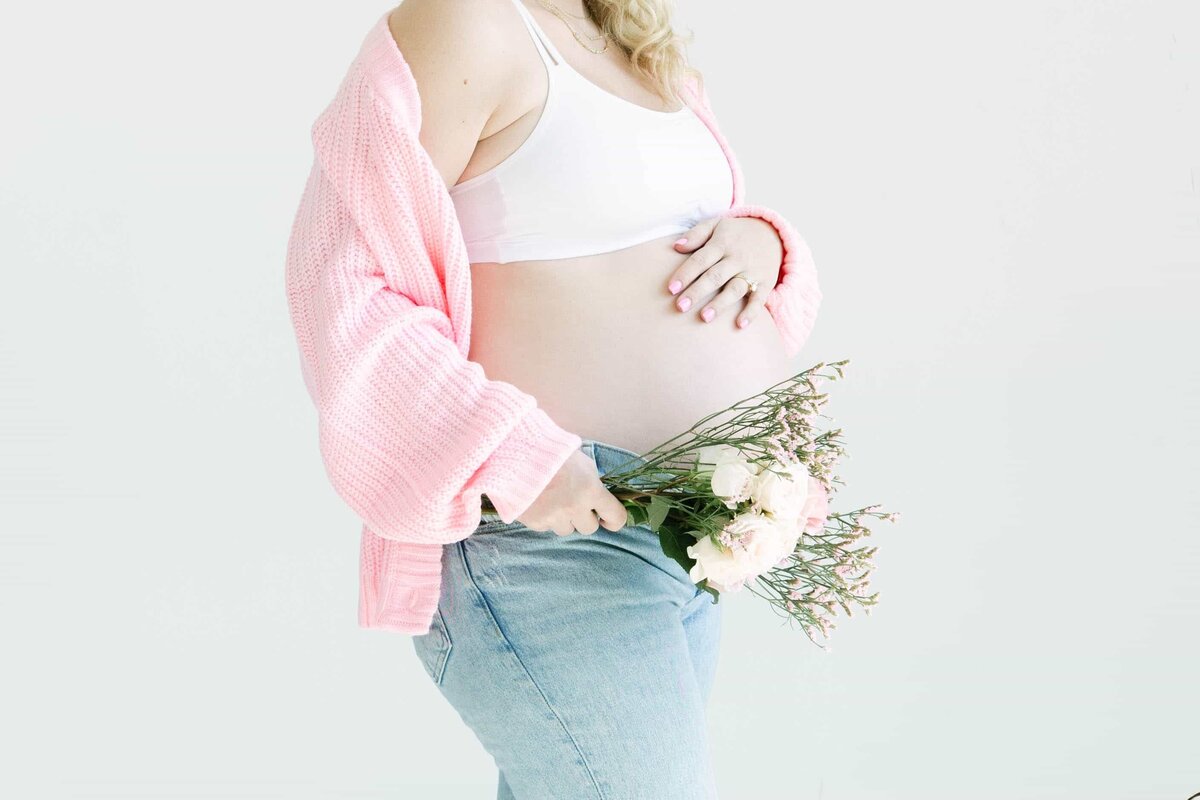 Sophisticated maternity photoshoot at Superb Studio, Houston