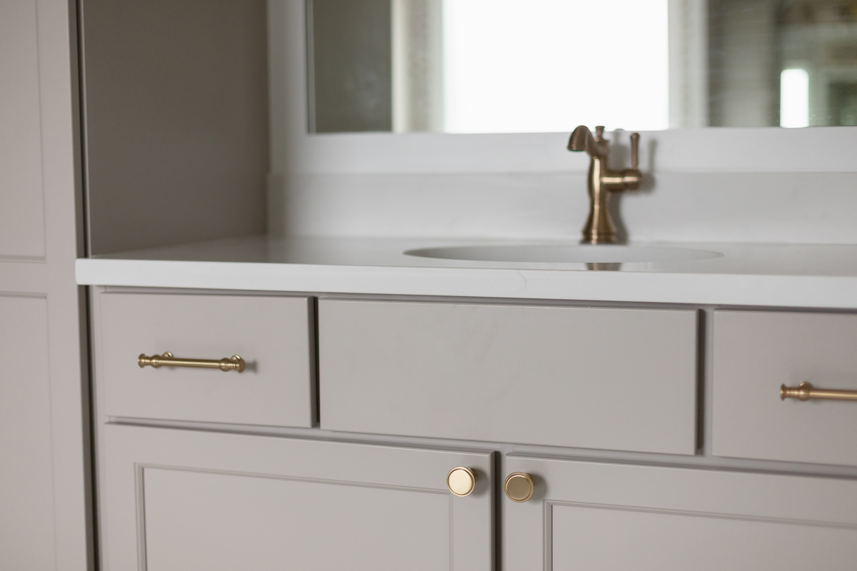 salt-and-light-interior-design-bathroom-design-wichita-kansas-gold-accents-