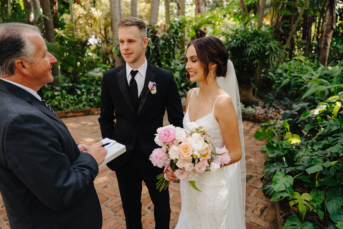 mcneile-photo-sunken-gardens-elopement-chantilly-chic-celebrations-3