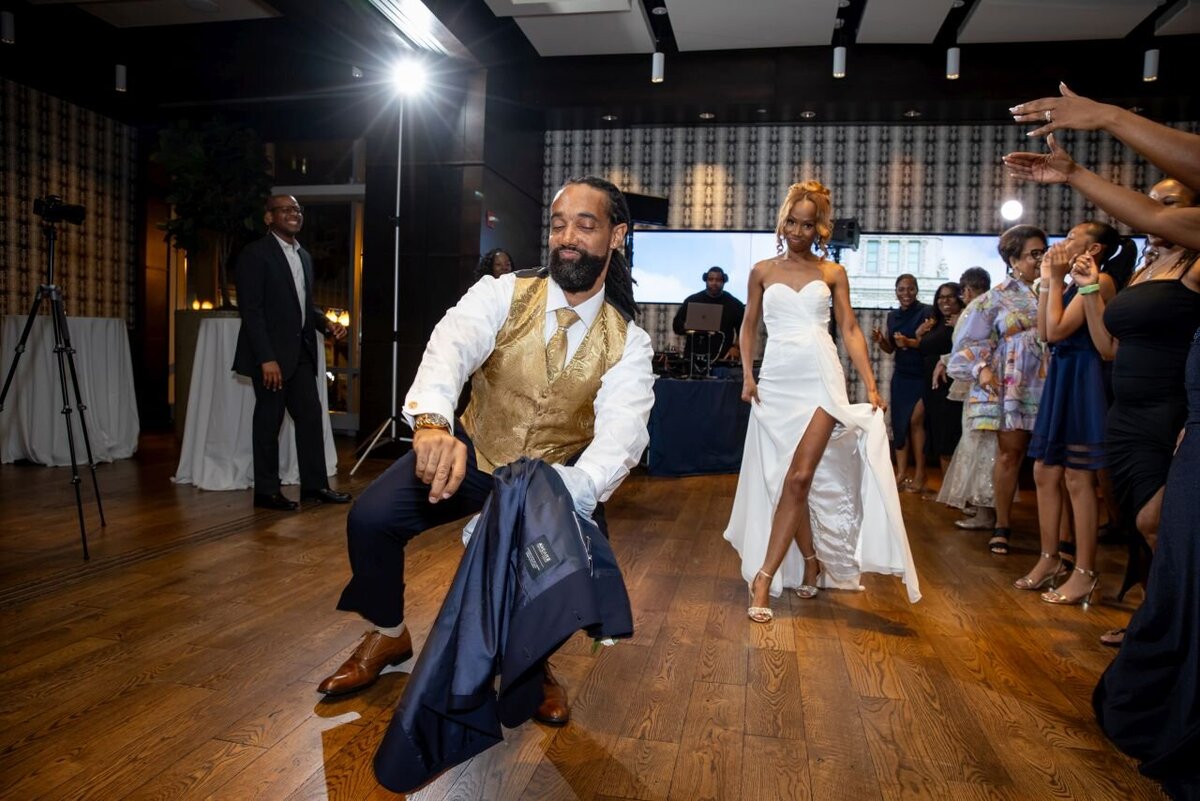 summer - intimate - wedding - theWit -chicago