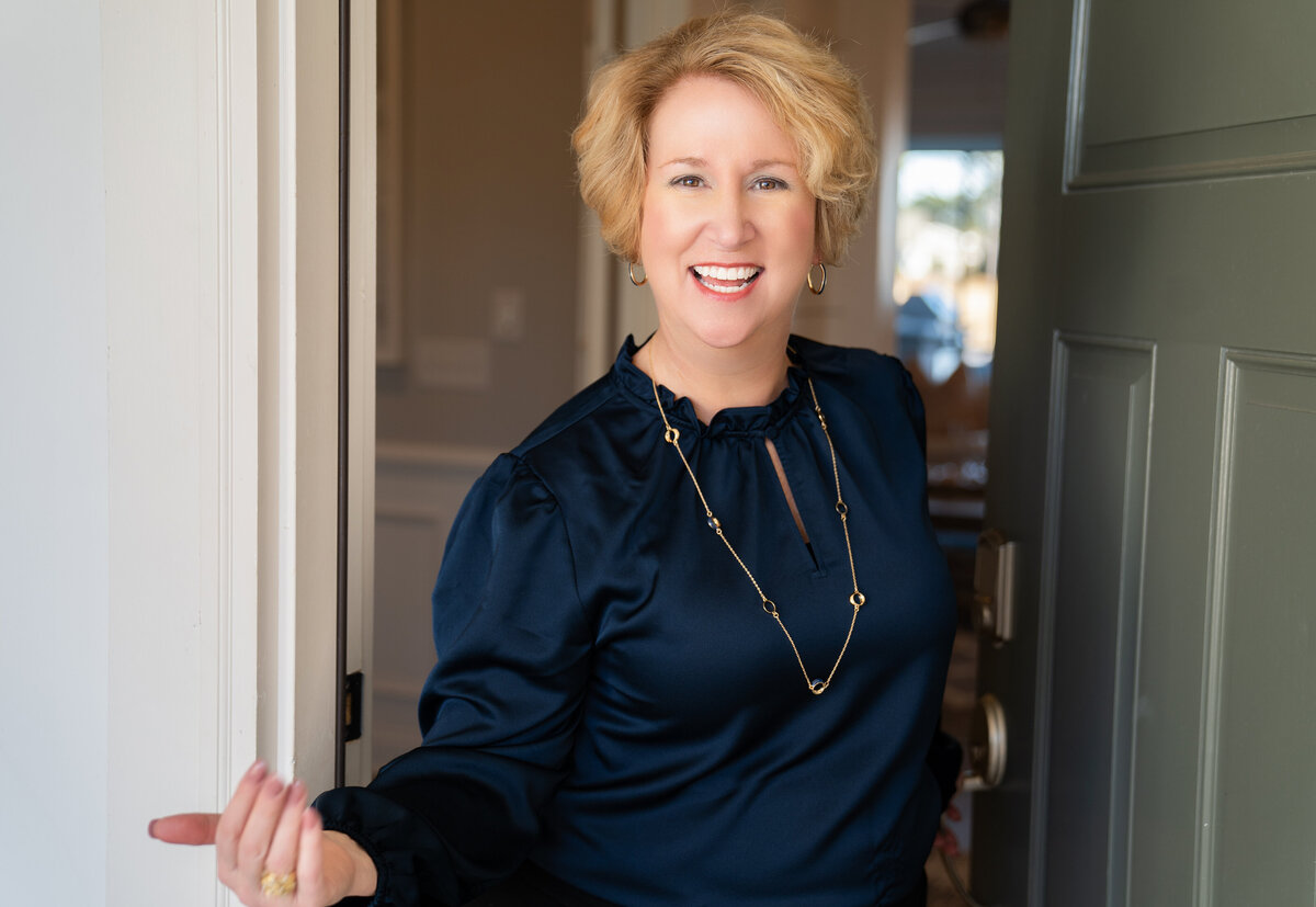 Myrtle_Beach_Realtor_Headshot_01-15