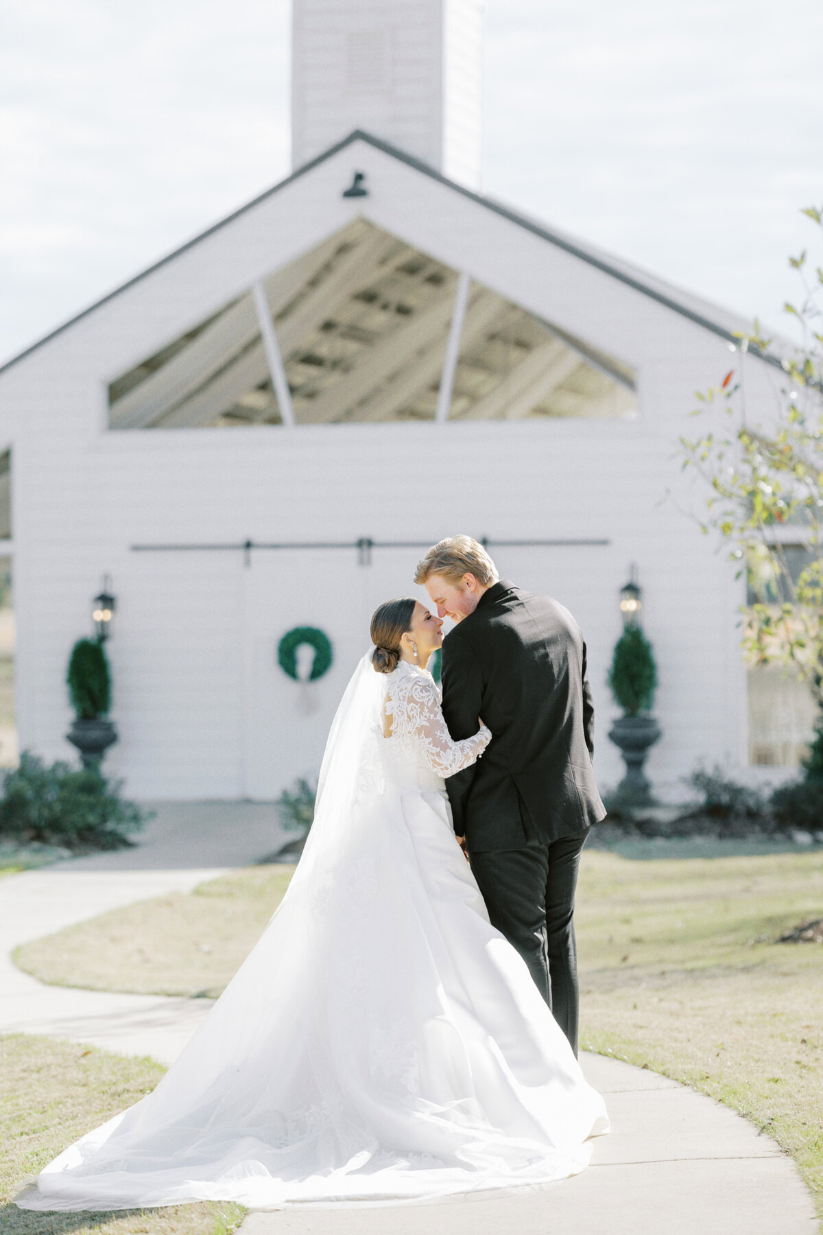 beautiful wedding day at dodson farms