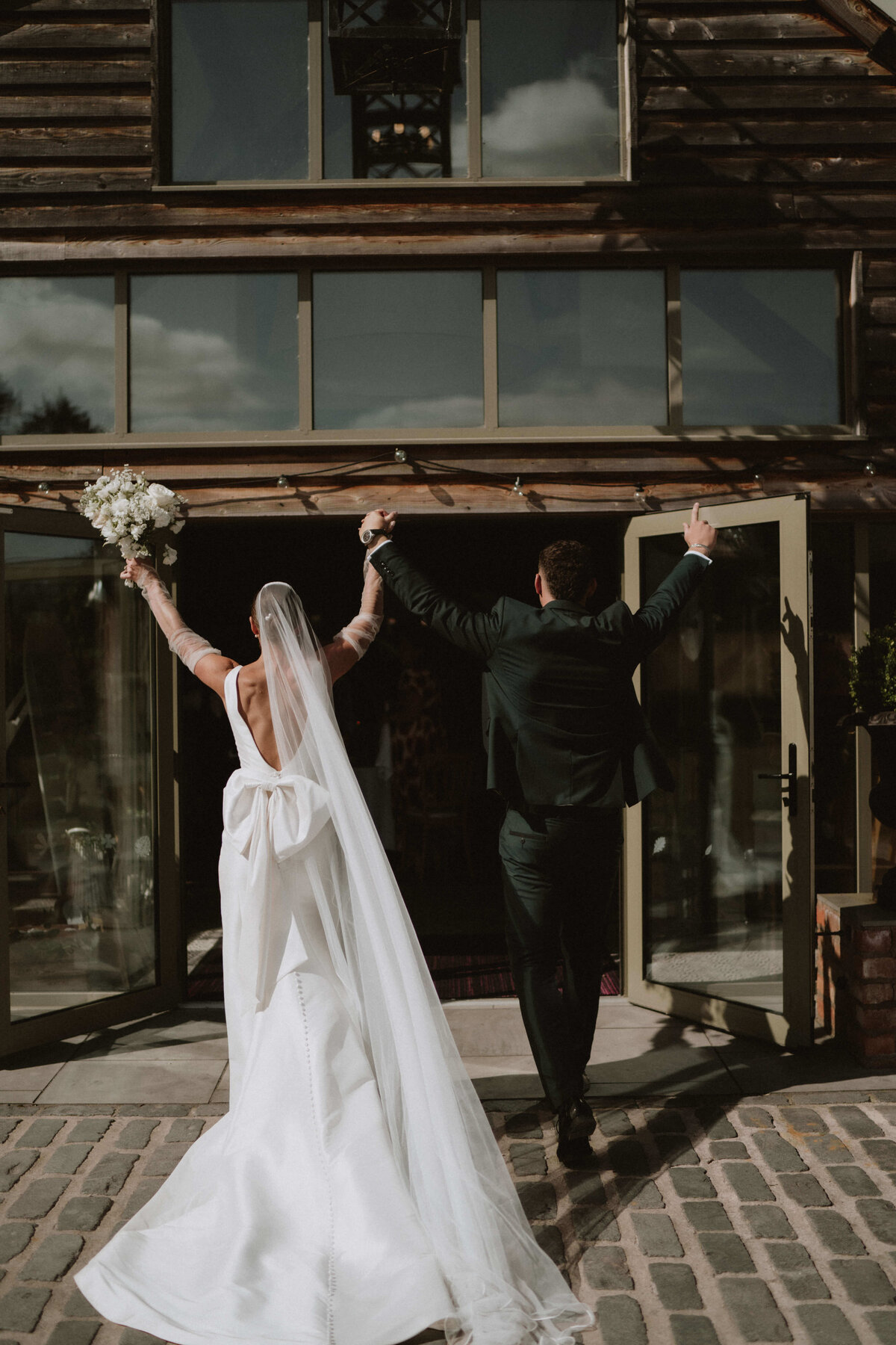 Izzy-and-James-Brinsop-Court-Wedding-Flowers-Issy-And-Bella-Florist-Herefordshire-Danielle-and-Steve54