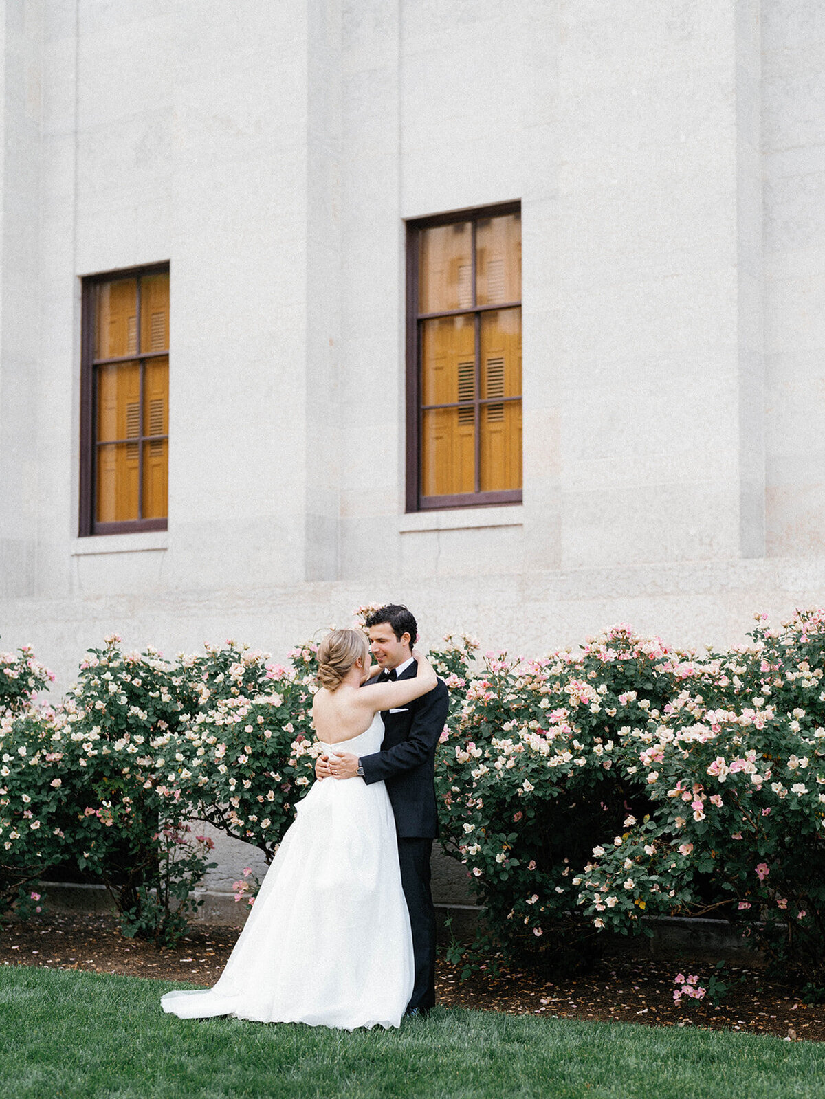 Jordan & Natalie Ott_Ohio Statehouse-915