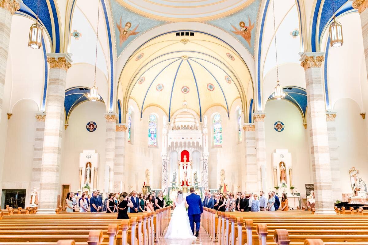 downtown-grand-rapids-michigan-catholic-wedding-photographer_0007