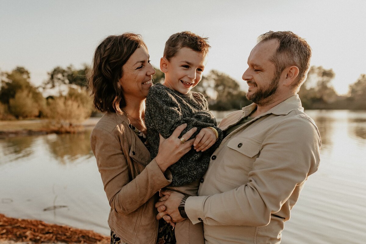 photographe-bordeaux-le-pian-médoc-castelnau-bruges-eysines-seance-famille-parempuyre-emeline-mingot-photographe-11-ludon