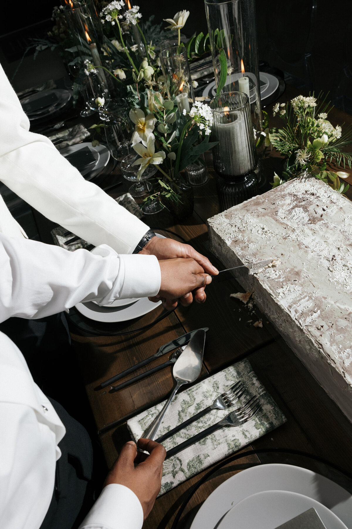 Modern textural cake from The Baked Lab for a wedding at the Tinsmith