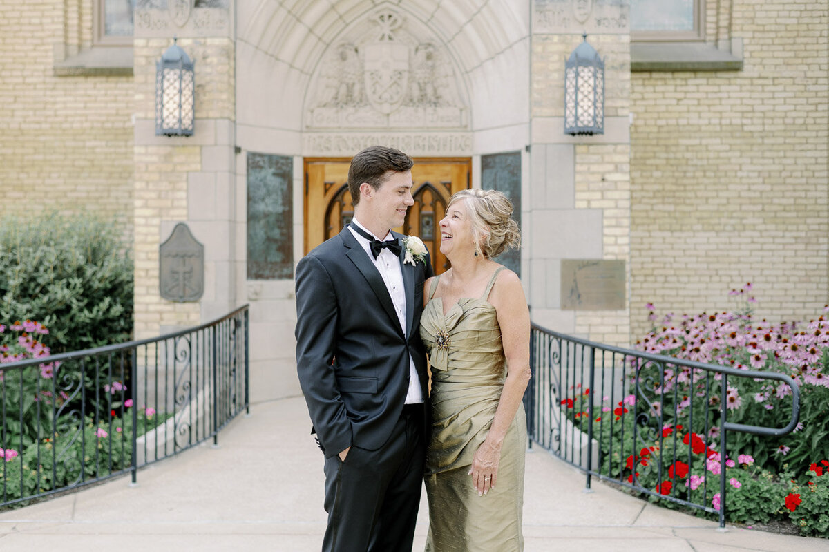 Notre-Dame-Smith-Ballroom-Summer-Wedding32