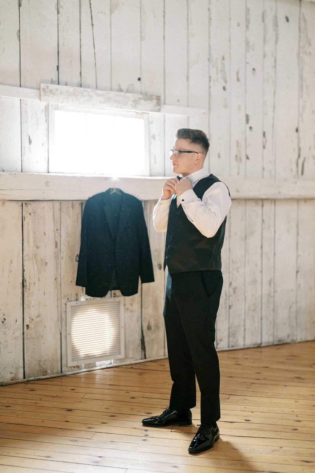 W11-Wedding-Photos-Caledon-Valley-Estate-Eleanor-and-Michael-2024-11-02-2500px-1013