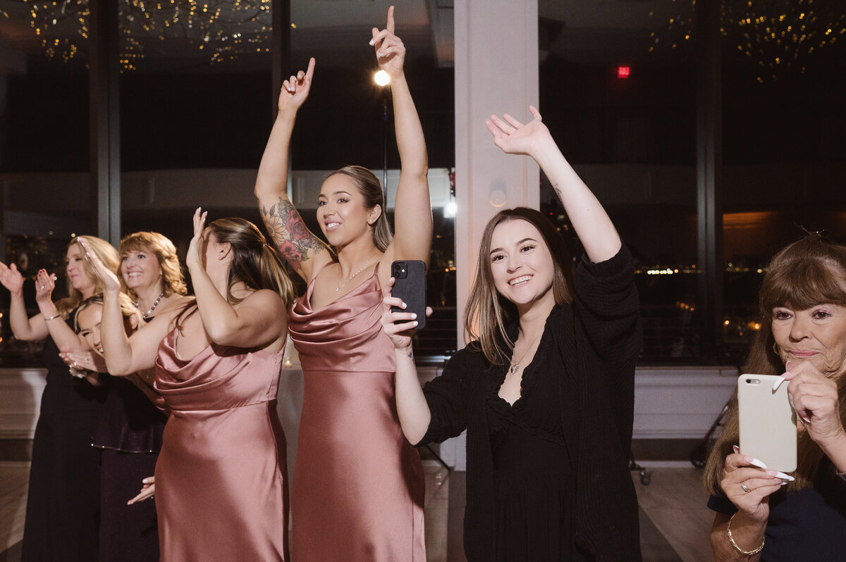 the-hudson-house-jersey-city-wedding-by-suess-moments-nj-photographer--1555
