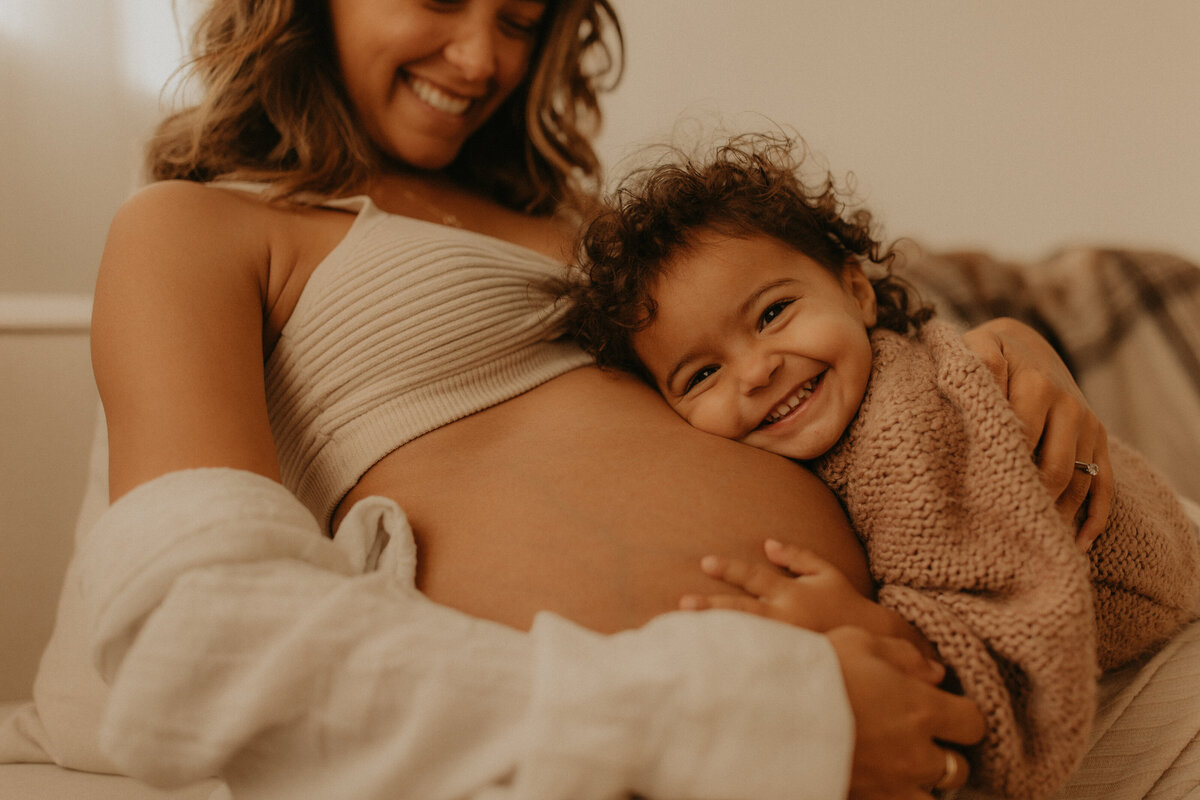 cozy family studio maternity photoshoot