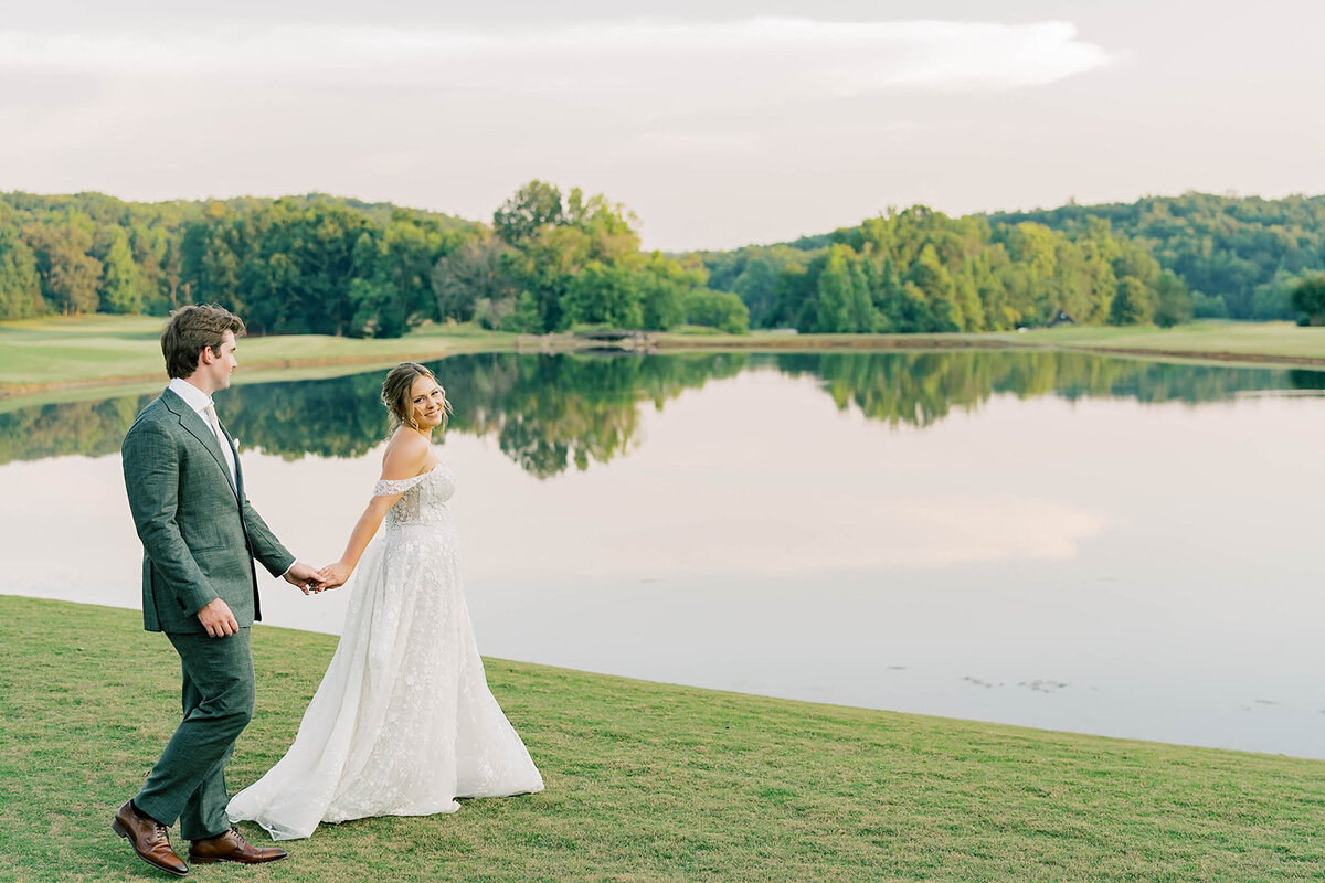 BARNSLEY RESORT WEDDING-09084