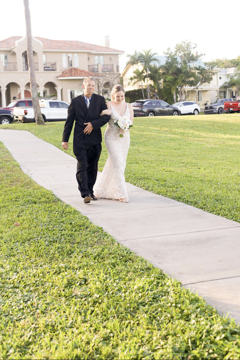 be-brandocious-elope-tampa-chantilly-chic-celebrations-lassing-park-6