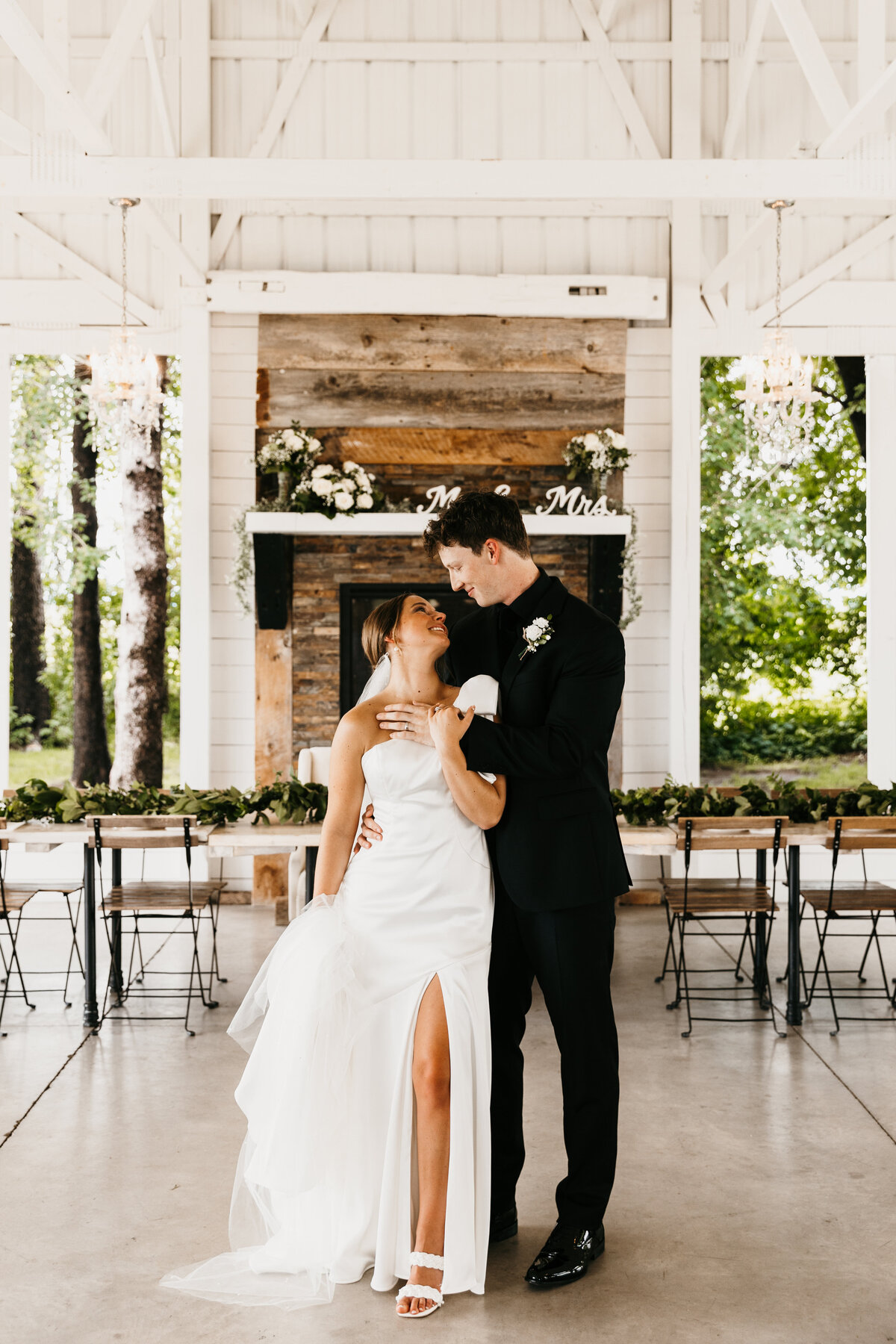 Aaron + Tessa_Sneak Gallery-36