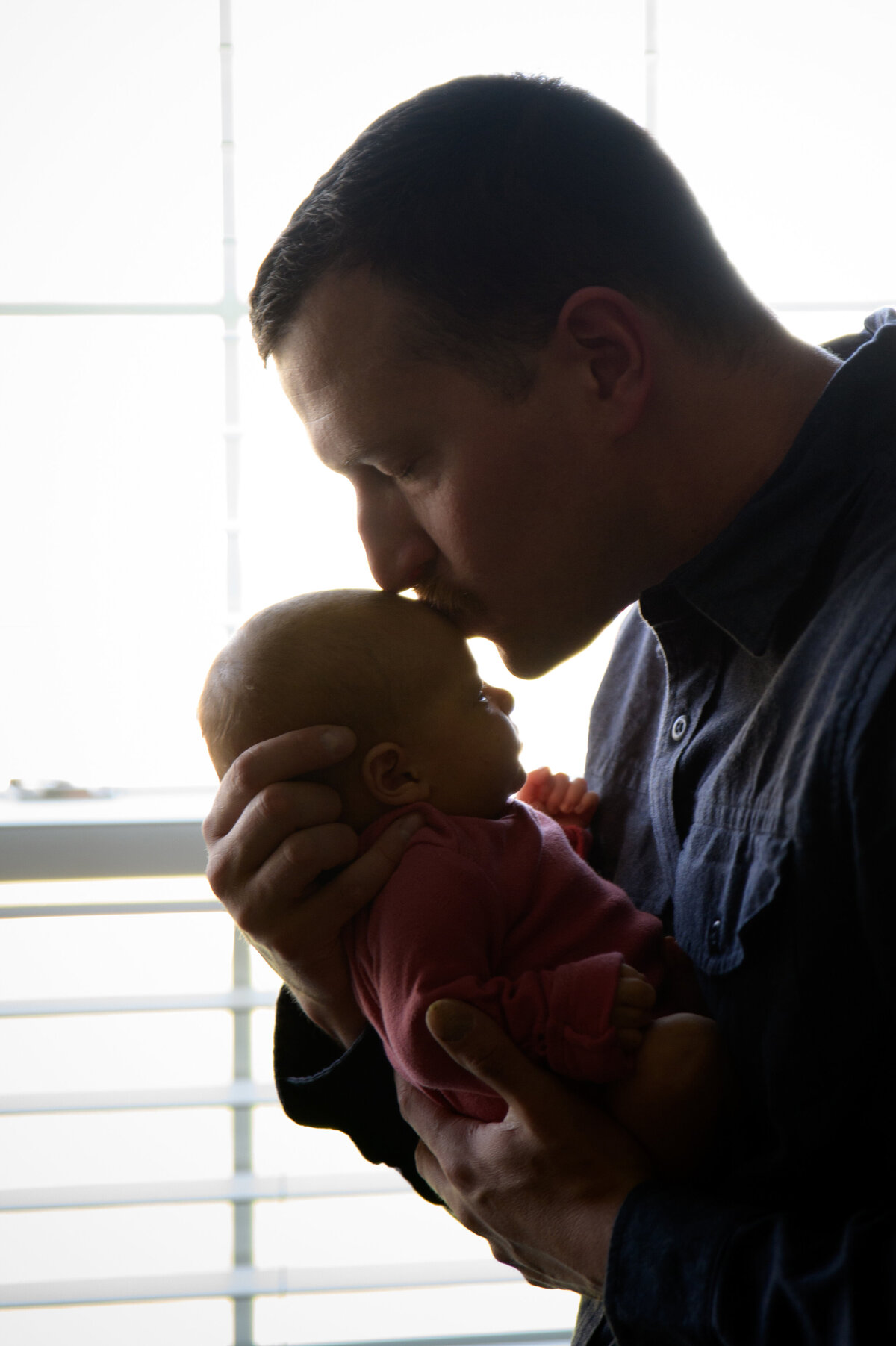 Abbie Potts Photography Green Bay Newborn Photographer Lifestyle Newborn Baby Session_0301