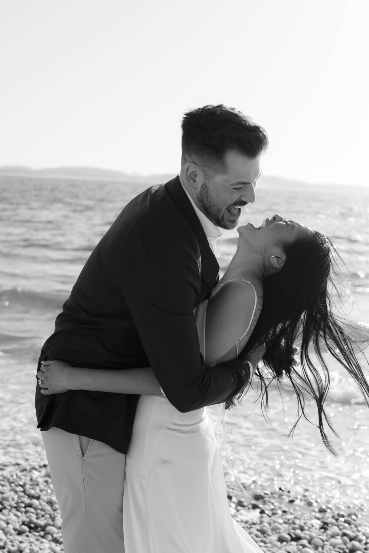 beachfront-hamptons-elopement-wedding-new-york-photographers-sava-weddings-267