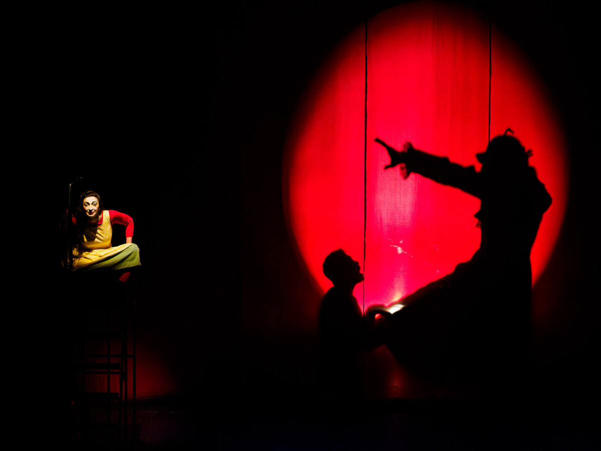 PETER PAN Cie Théâtre Amer mise en scène, adaptation, scénographie Mathieu Coblentz  jeu Judith Périllat,Florian Westerhoff, Jo Zeugma _4130070-2-Enhanced-NR