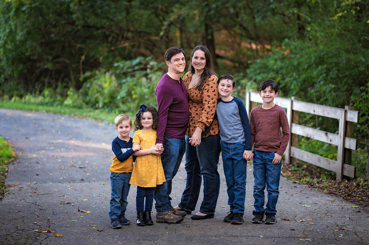 Perveiler Family Session October 2021 Drawing in Light Photography (2)