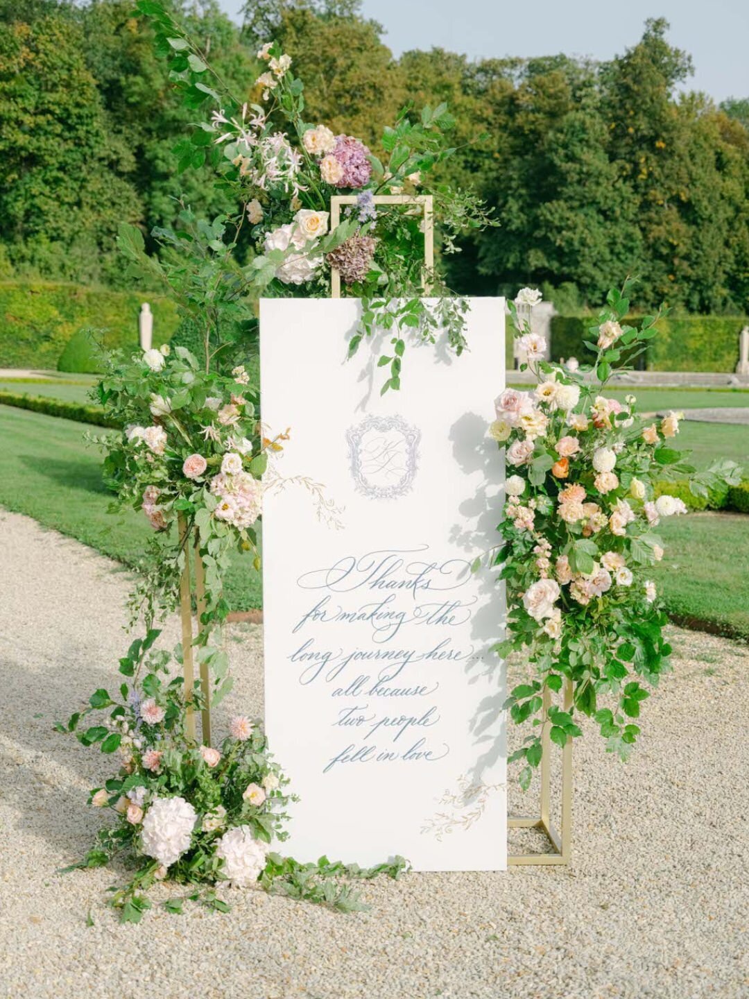 Fairytale Castle Wedding Chateau de Vaux-le-Vicomte France by @alejandrapoupelevents 7