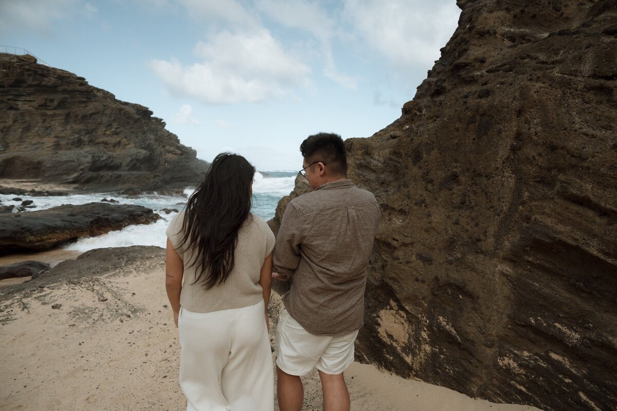 beach-cove-hawaii-family-maria-alcantara-photography