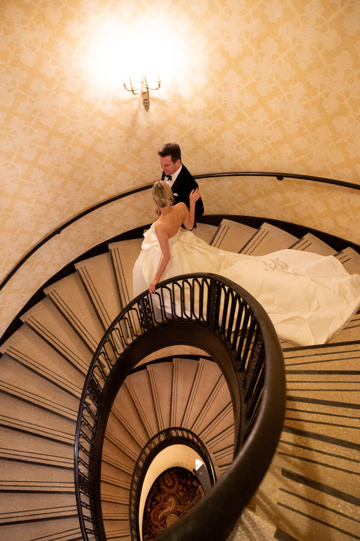 chicago-luxury-winter-wedding-at-old-st-pats-64