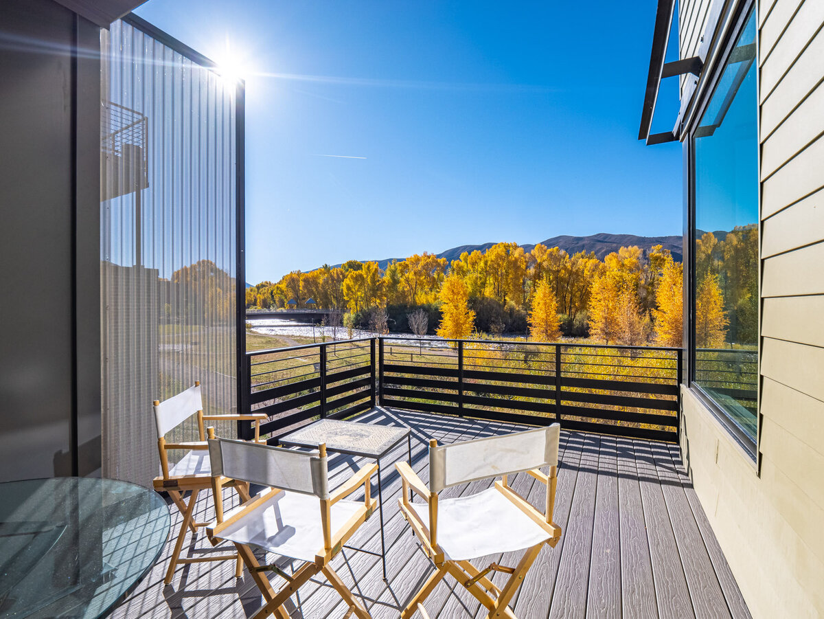 MLS - 22858 Two Rivers Road-16